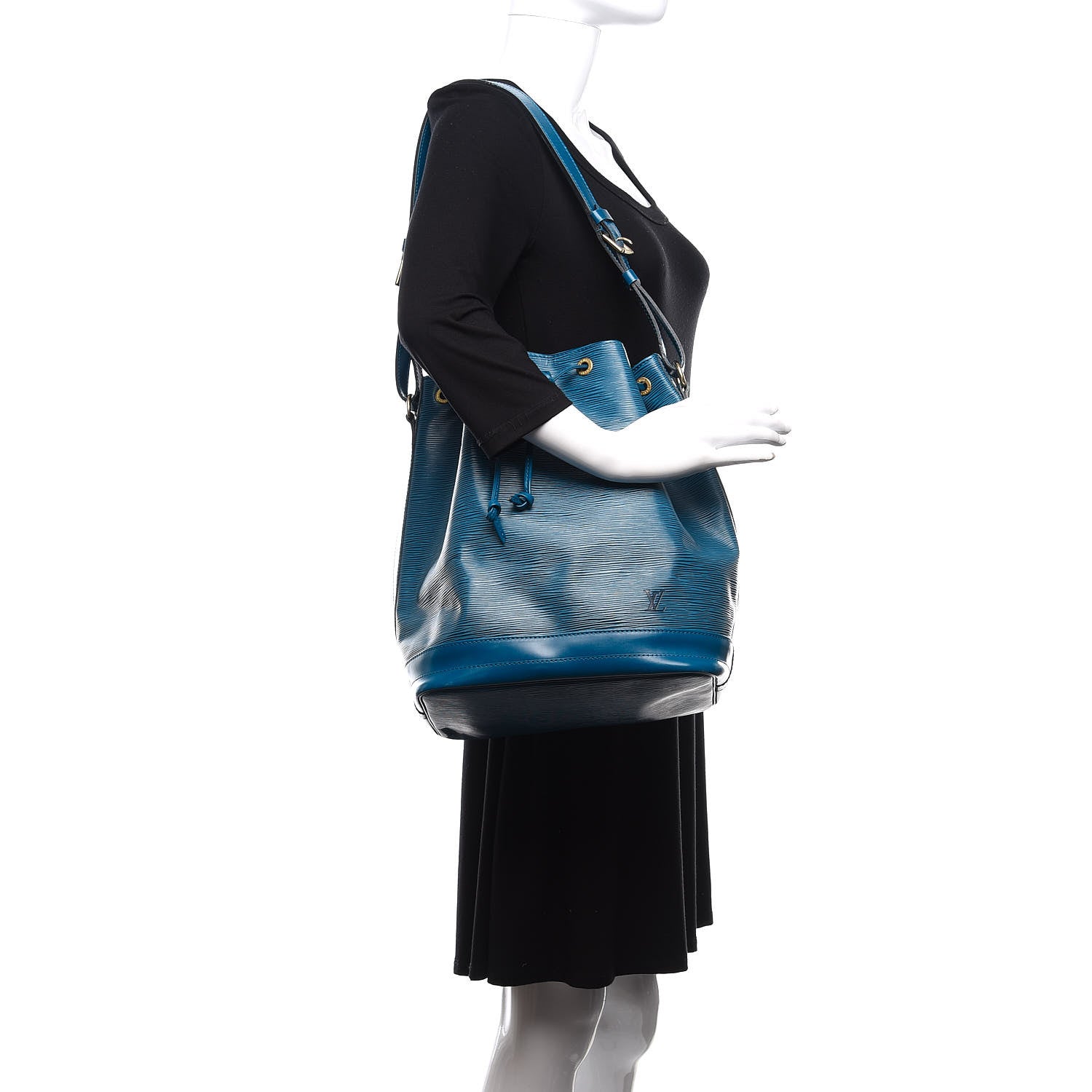 Louis Vuitton Epi Noe Toledo 2 of 10