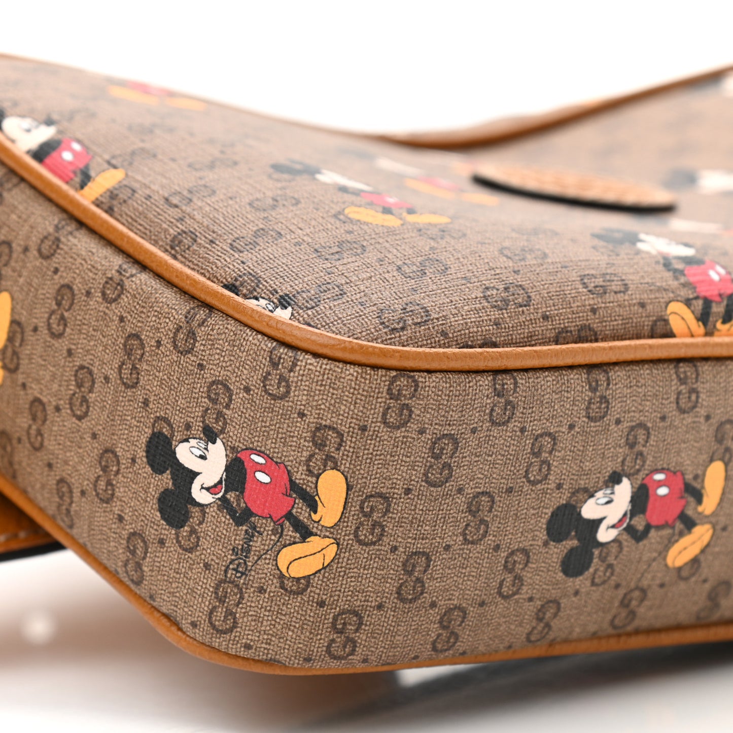 X DISNEY Mini Vintage GG Supreme Monogram Mickey Mouse Small Belt Bag 90 36 Beige Vintage Sun Oil