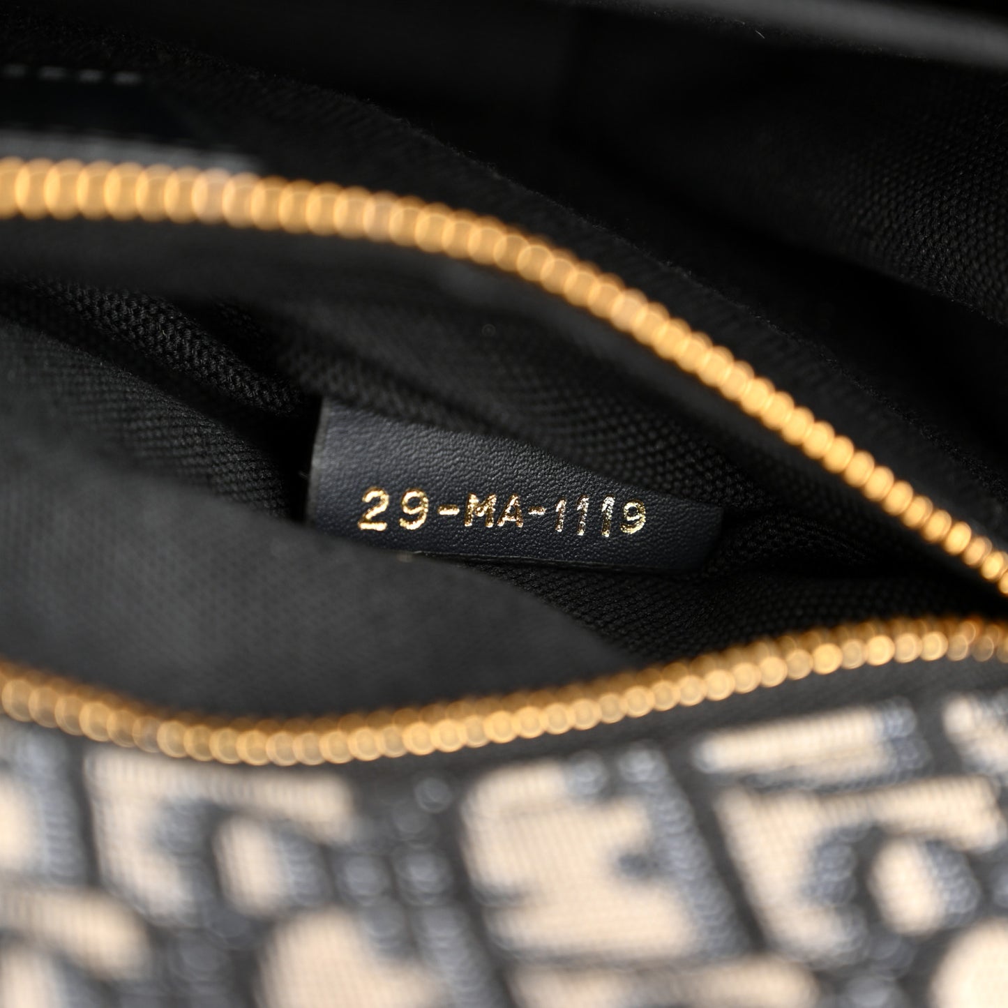 Oblique 30 Montaigne Flap Bag Blue