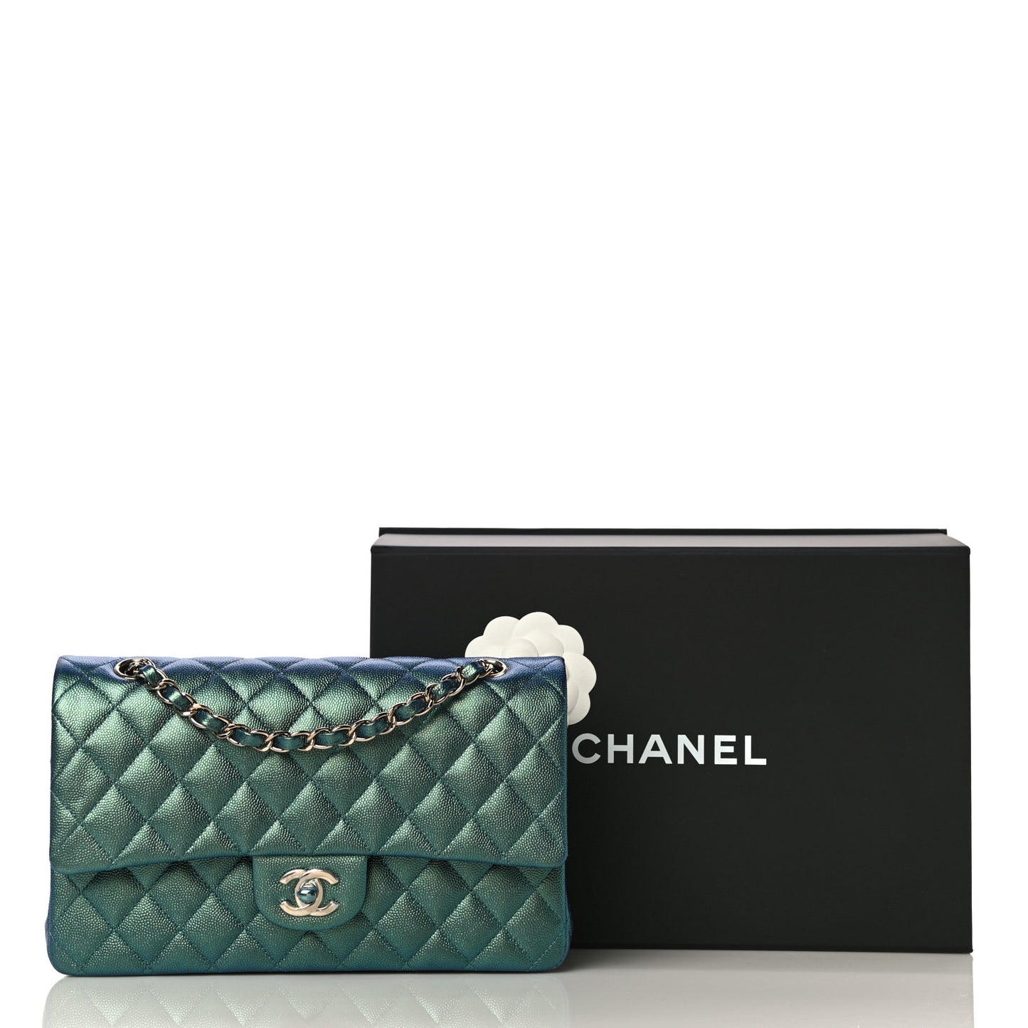 Iridescent Caviar Quilted Medium Double Flap Green