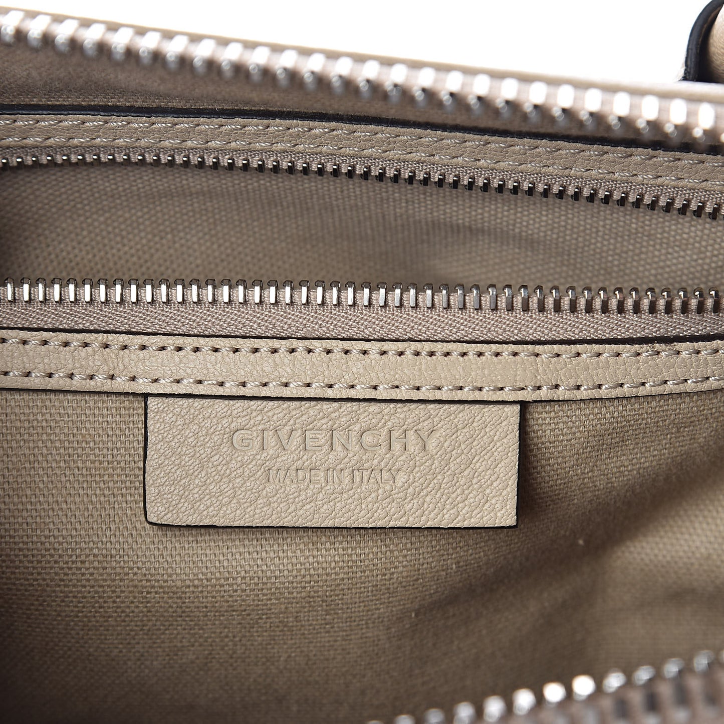 Sugar Goatskin Medium Antigona Beige Buff