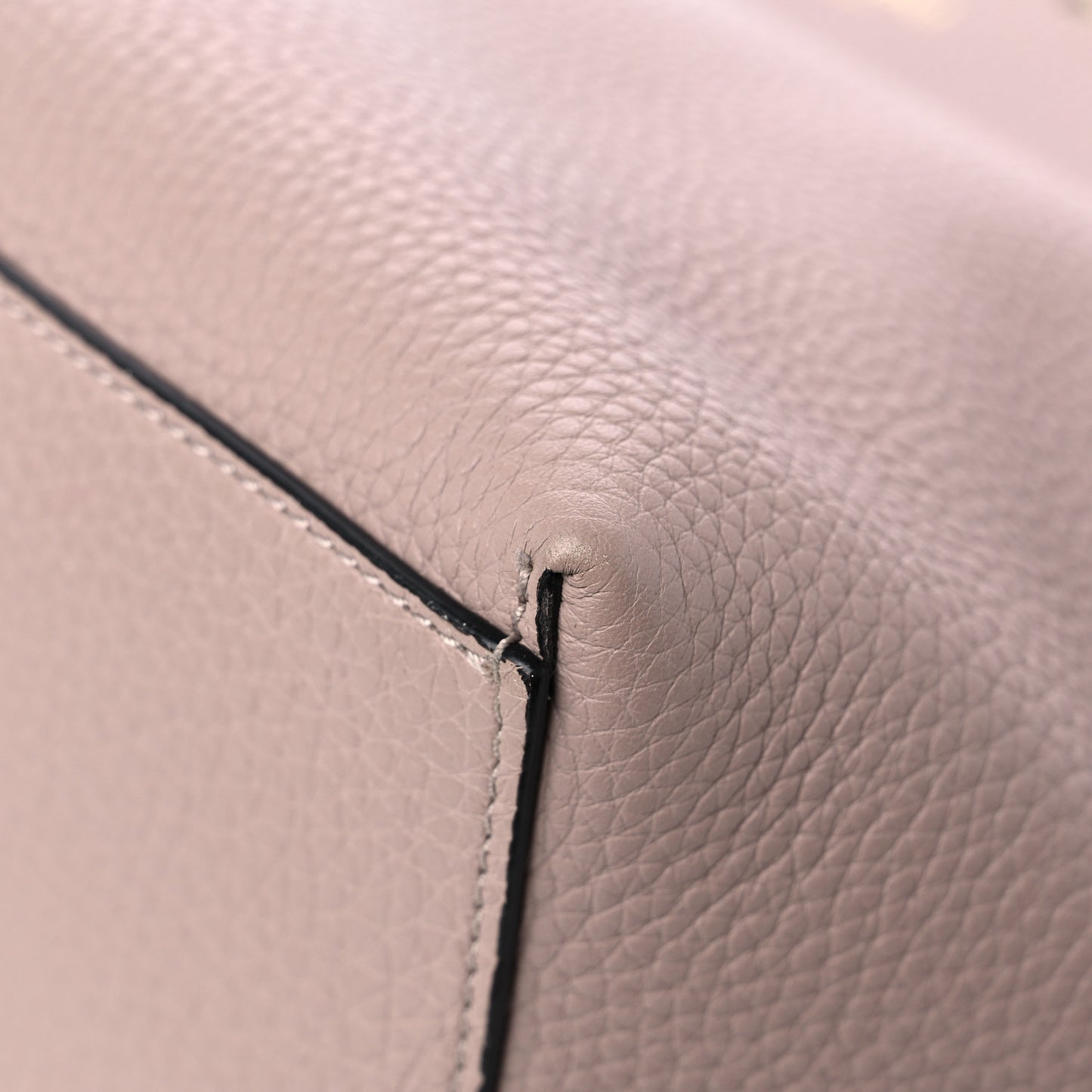 Grained Calfskin Rockstud Shoulder Tote Poudre