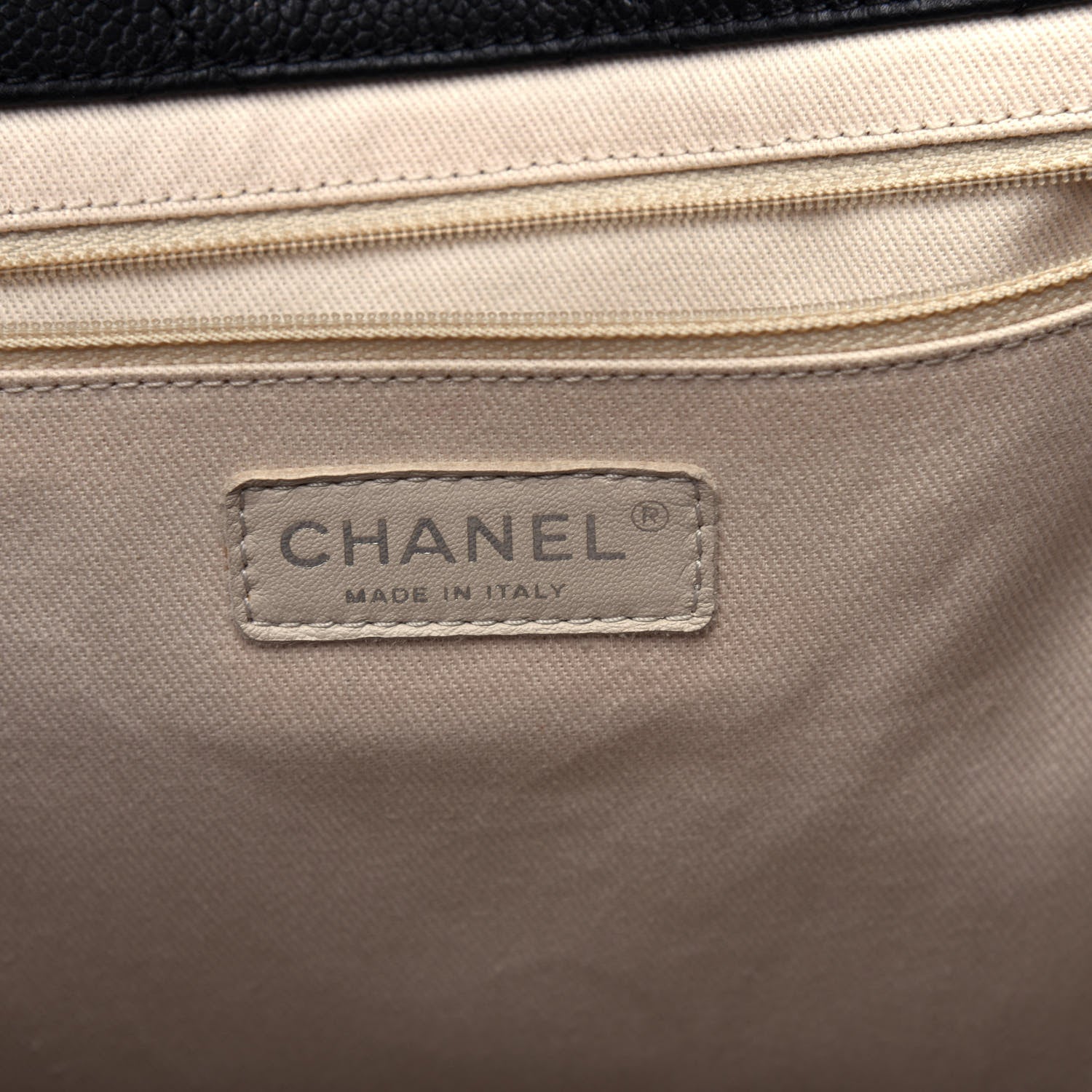 Chanel Grained Calfskin CC Pocket Tote Black 6 of 10