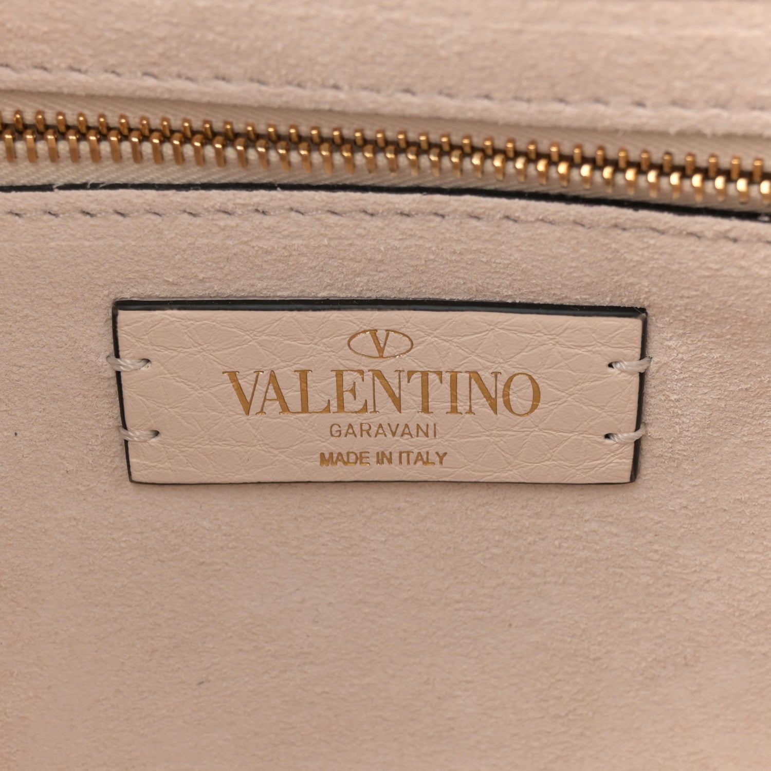 Valentino Garavani Grained Calfskin Large Roman Stud Shoulder Bag Light Ivory 6 of 10