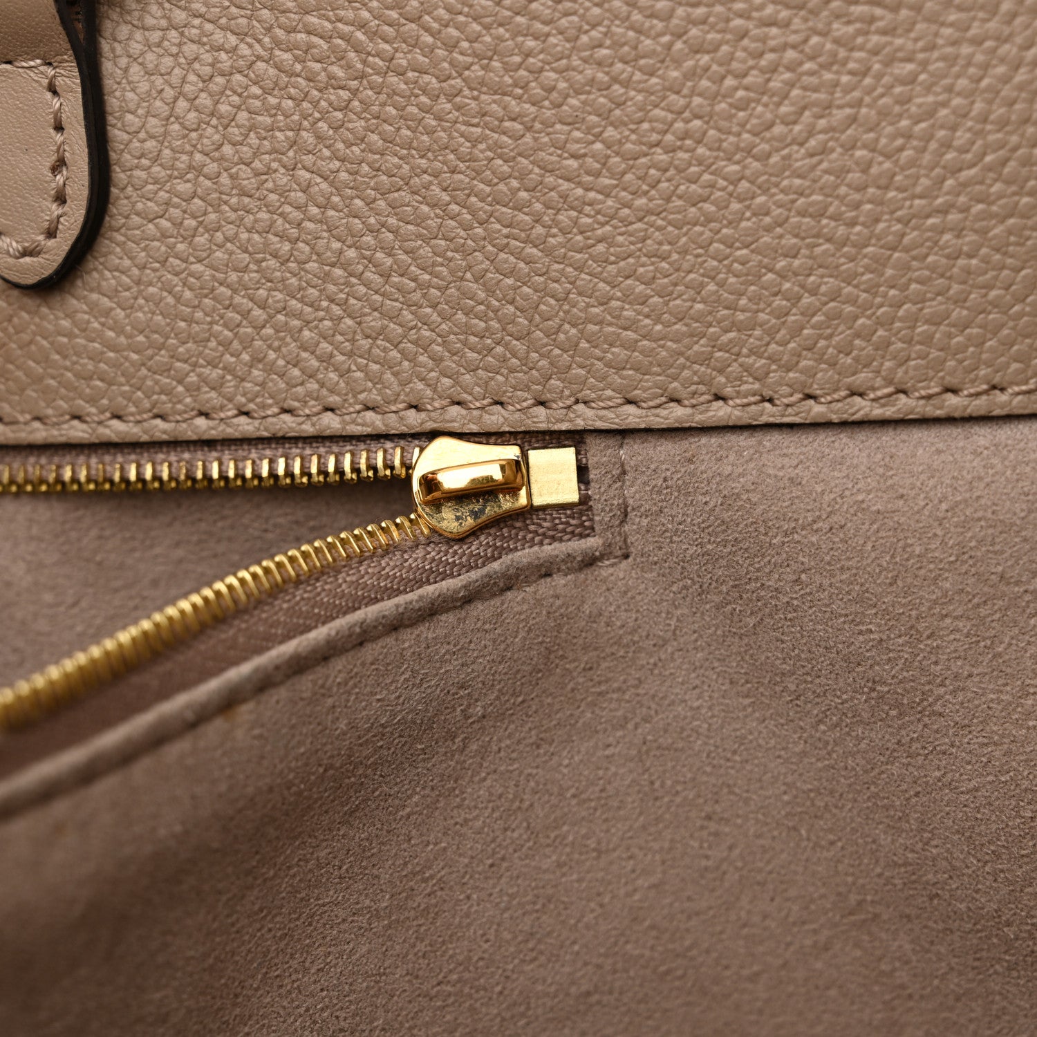 Louis Vuitton Empreinte Monogram Giant Onthego MM Tourterelle 11 of 21