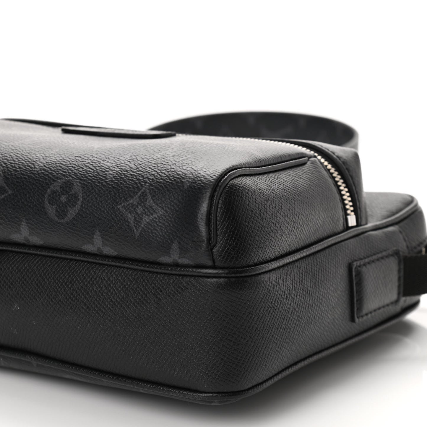 Taiga Monogram Eclipse Outdoor Messenger Black