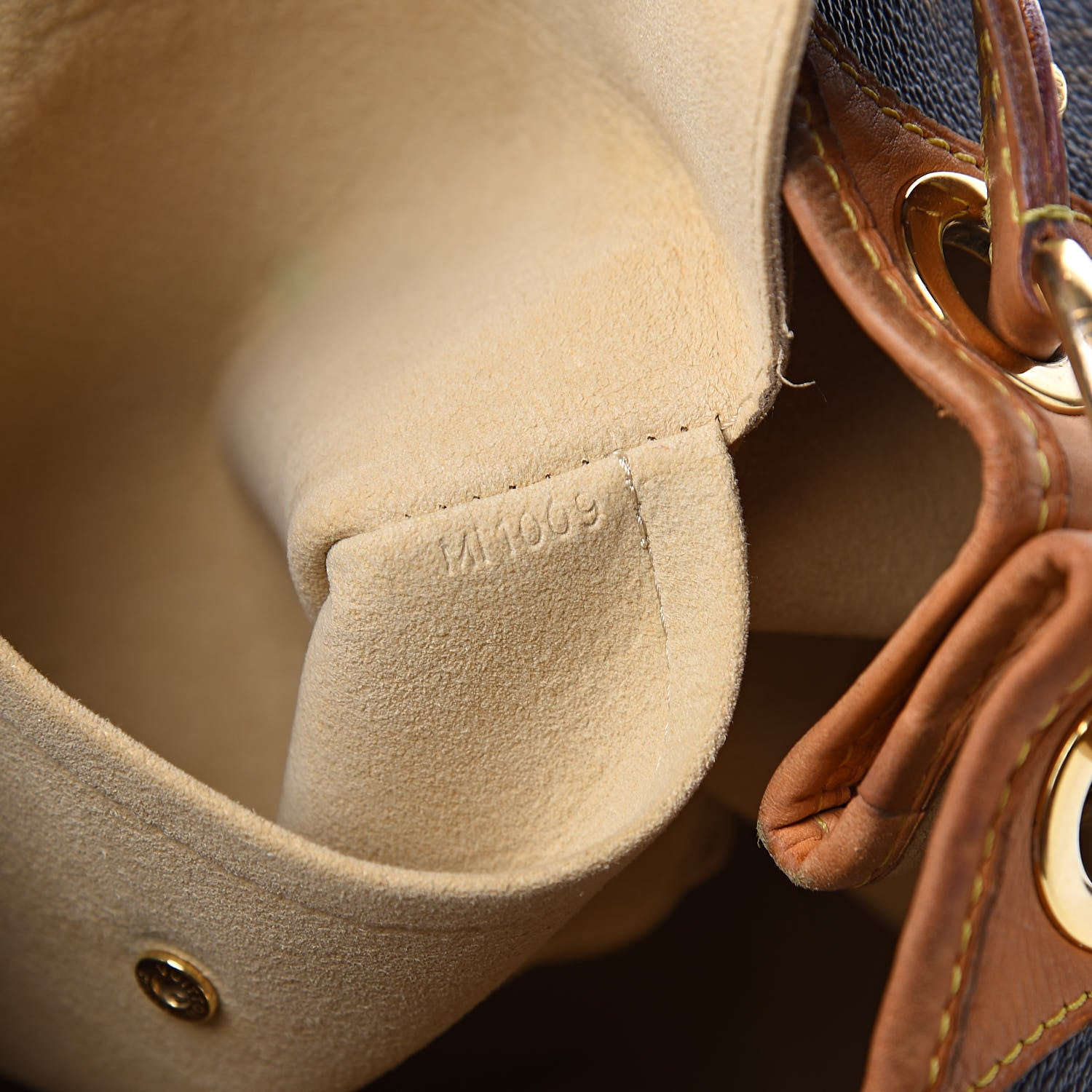 Louis Vuitton Monogram Galliera PM 9 of 15