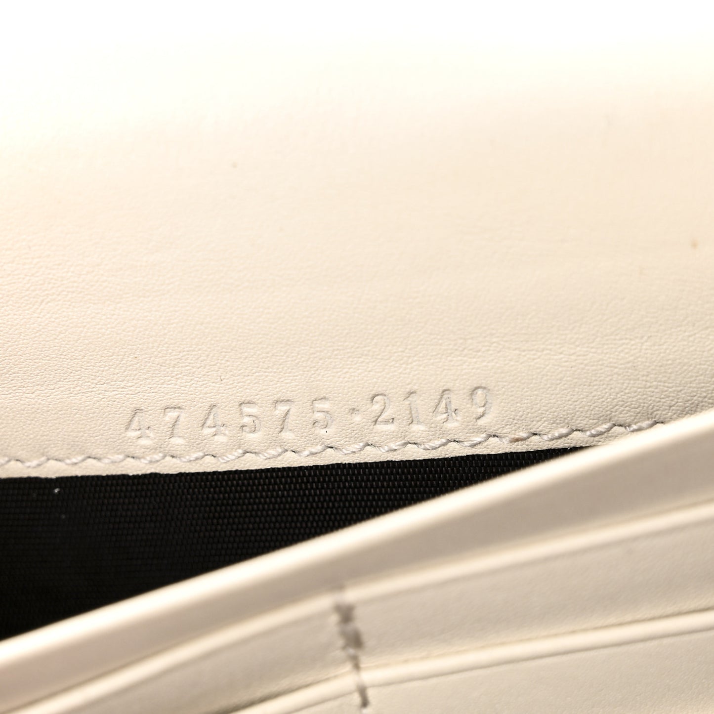 Calfskin Matelasse GG Marmont Chain Wallet Mystic White