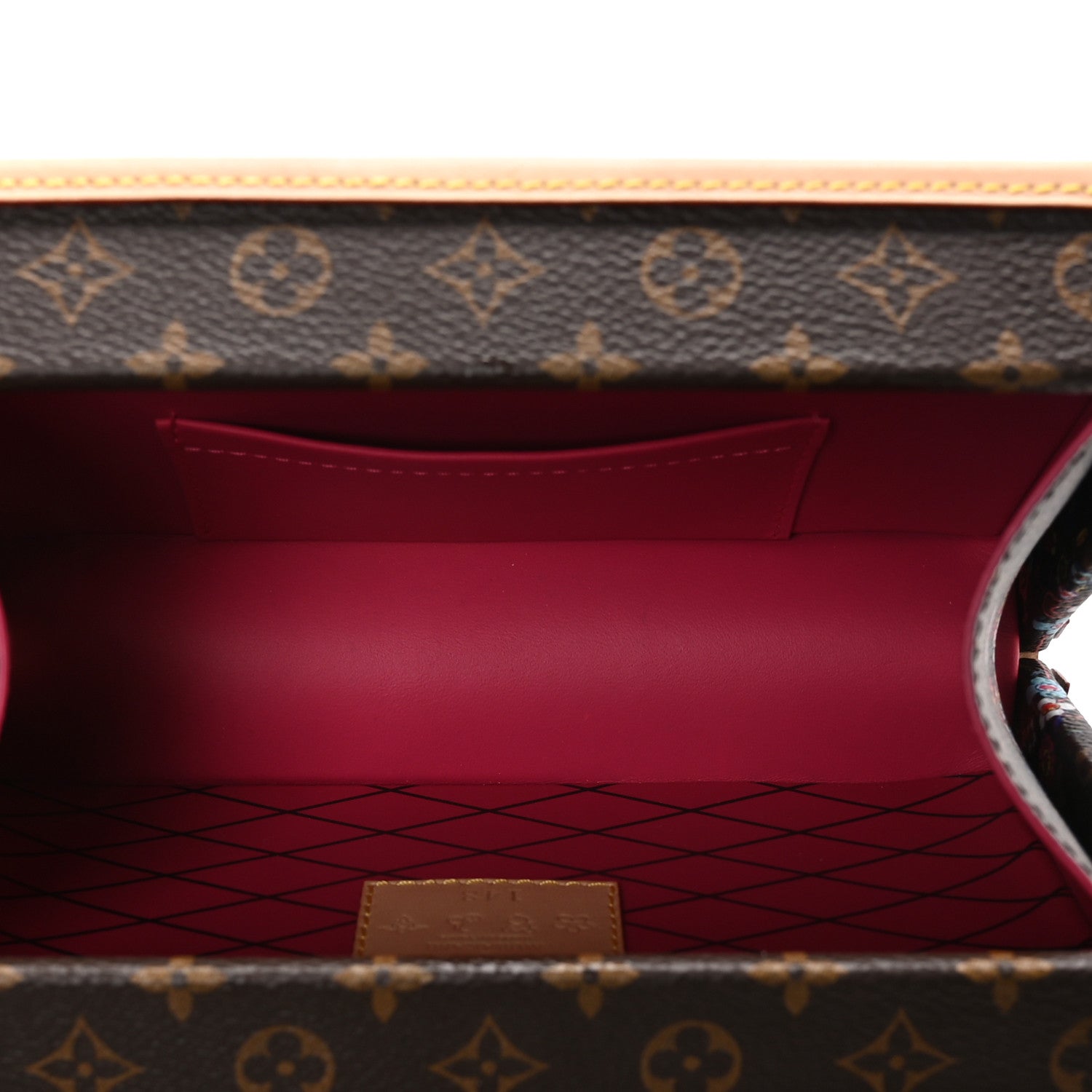 Louis Vuitton LV X TM Monogram Flowers Petite Malle 5 of 10