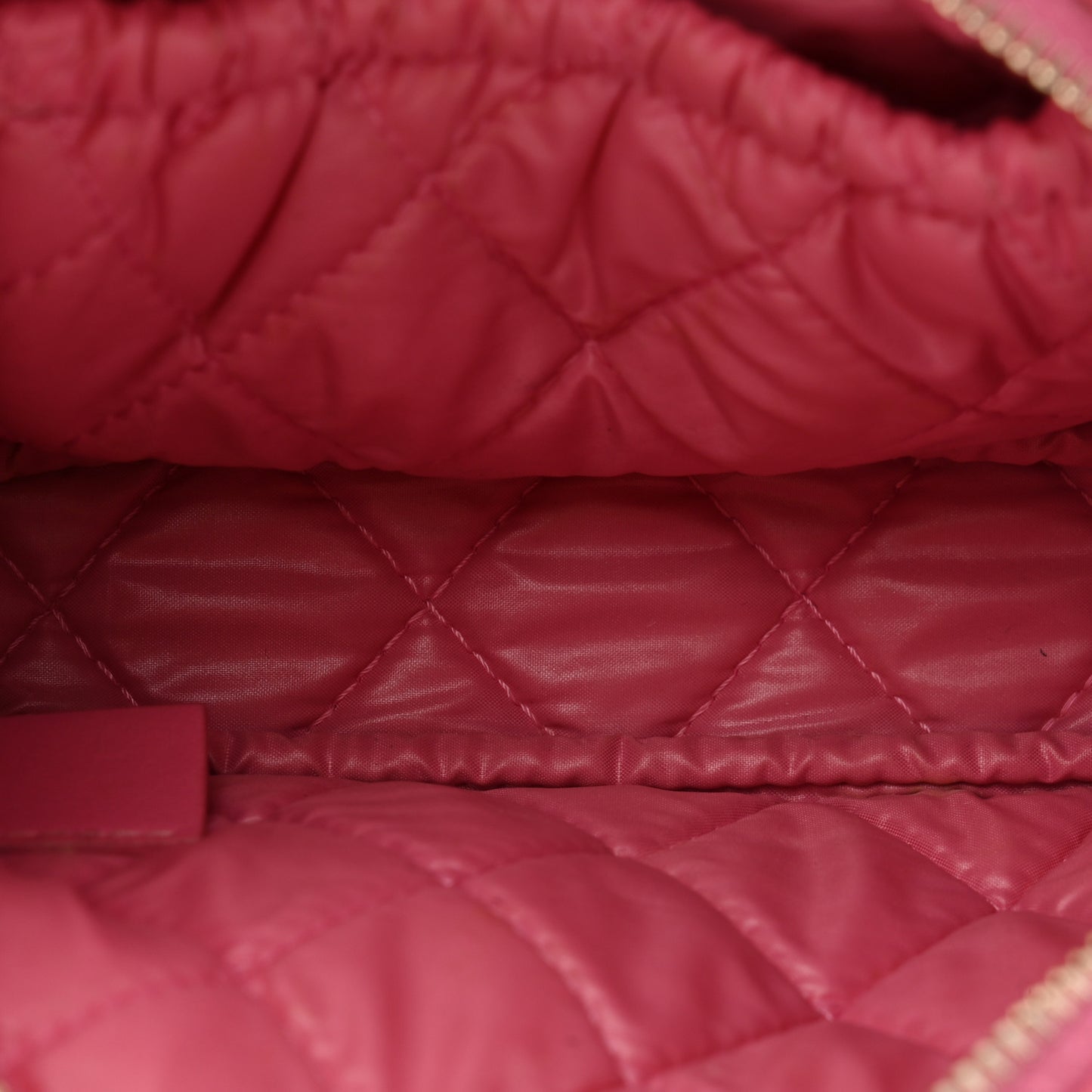 Caviar Quilted Small Curvy Pouch Cosmetic Case Pink