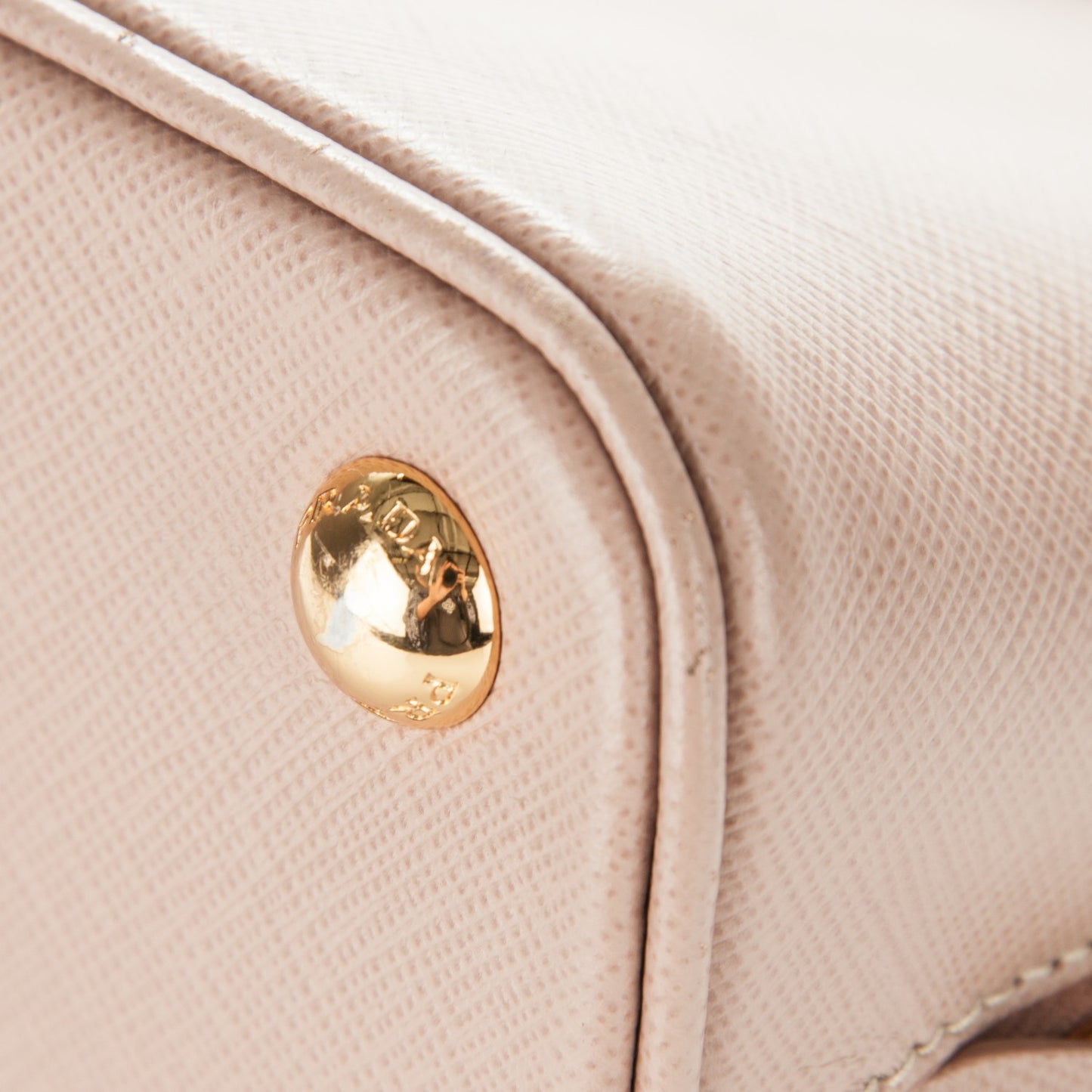 Saffiano Lux Small Promenade Tote Cammeo