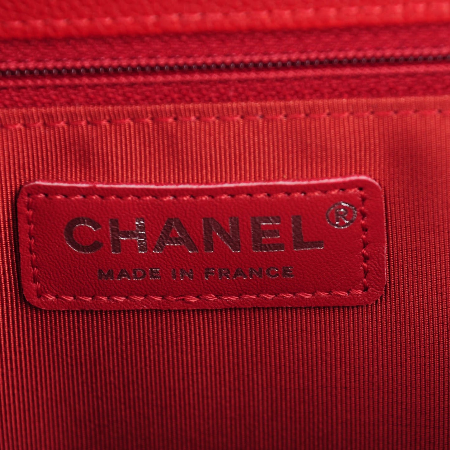 Caviar Quilted New Medium Boy Flap Red