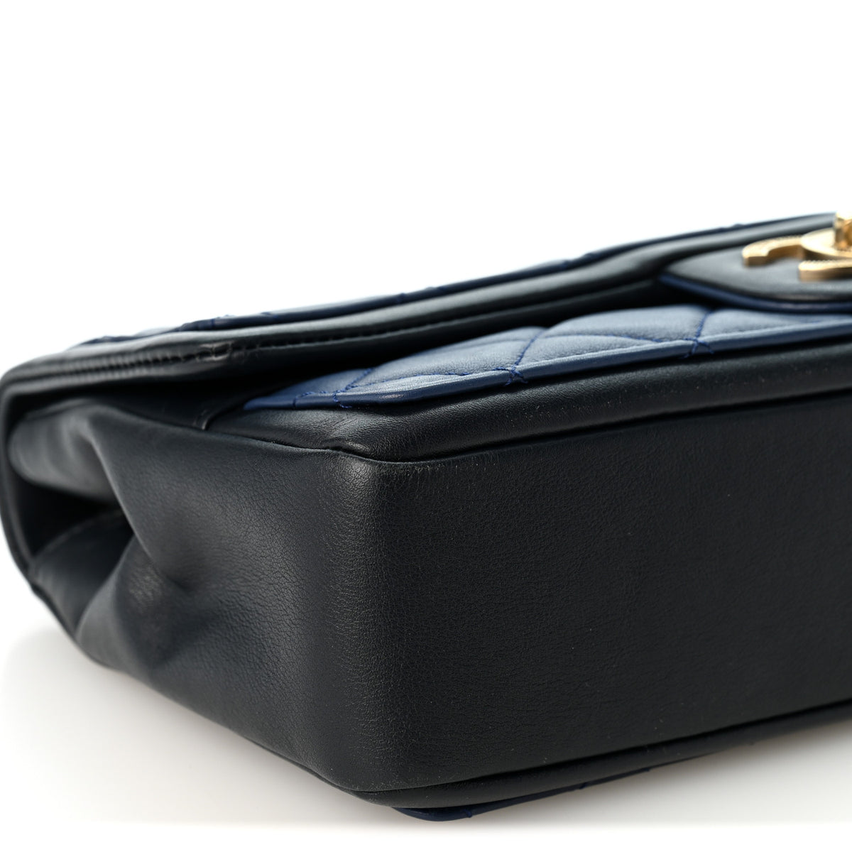 Lambskin Quilted Medium Graphic Flap Navy Black