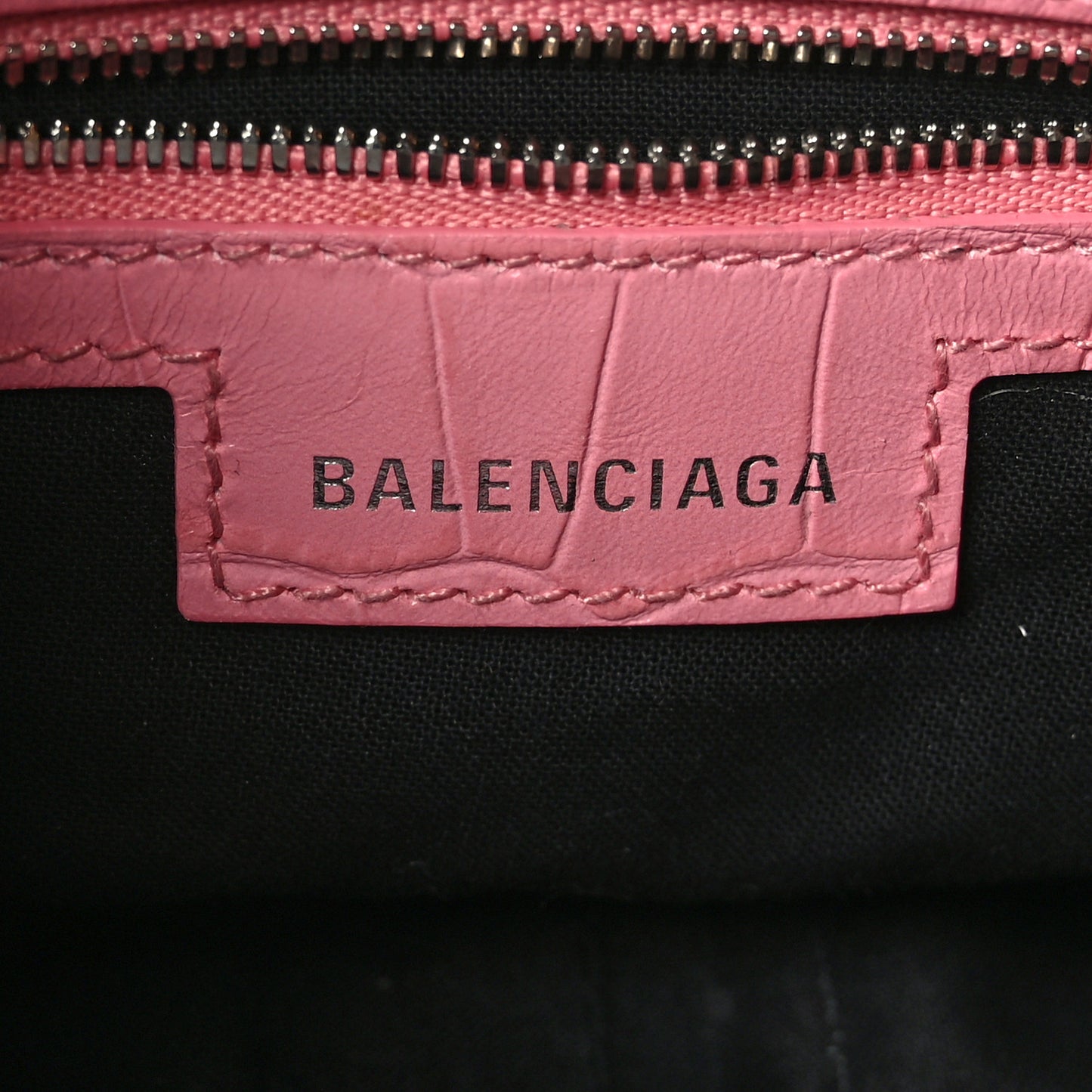 Extra Supple Calfskin Crocodile Embossed Small Le Cagole Shoulder Bag Sweet Pink