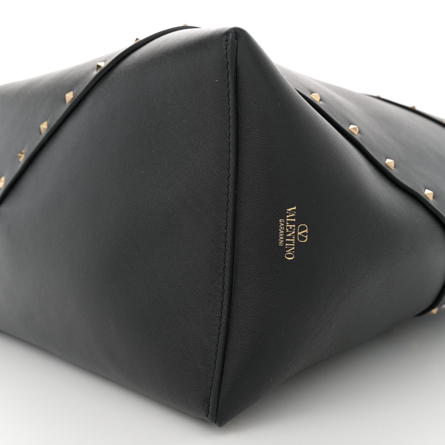 Calfskin Rockstud Large Wispy Tote Black