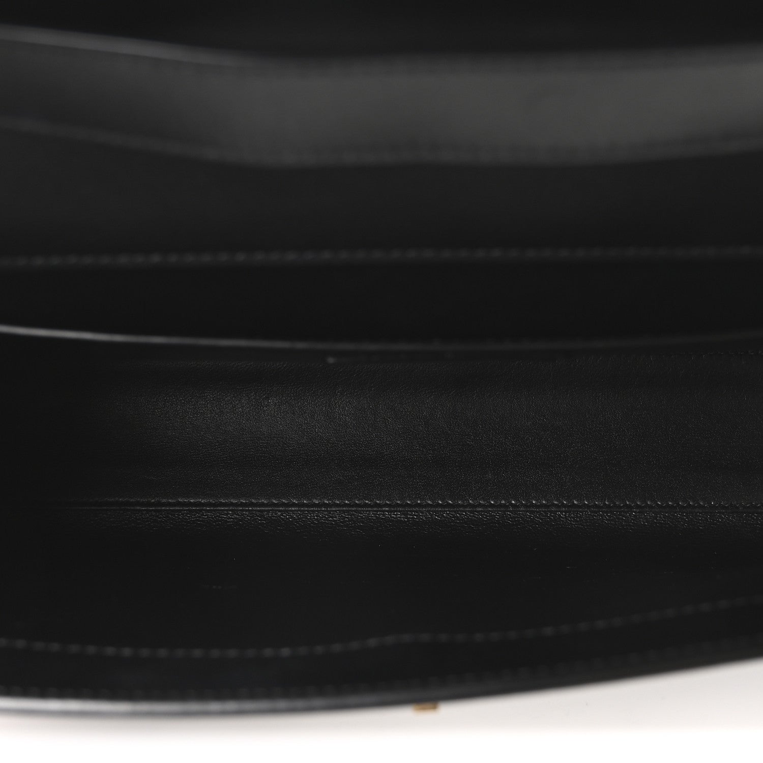 Saint Laurent Smooth Calfskin Manhattan Shoulder Bag Black 5 of 10