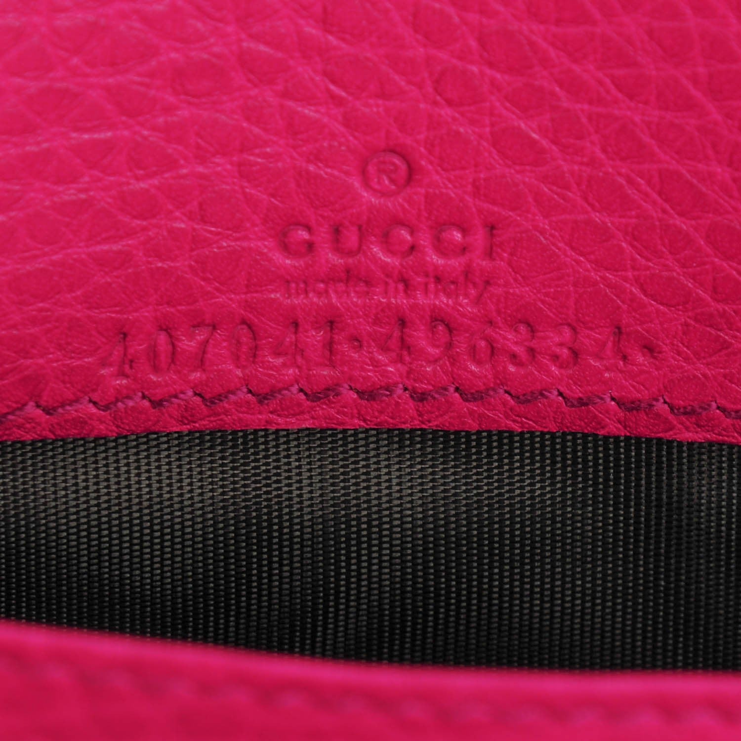 Gucci Pebbled Calfskin Soho Wallet on Chain Bright Bougainvillea 6 of 6