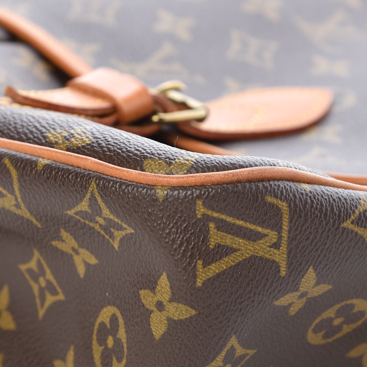 Louis Vuitton Monogram Sac Gibeciere GM 13 of 16