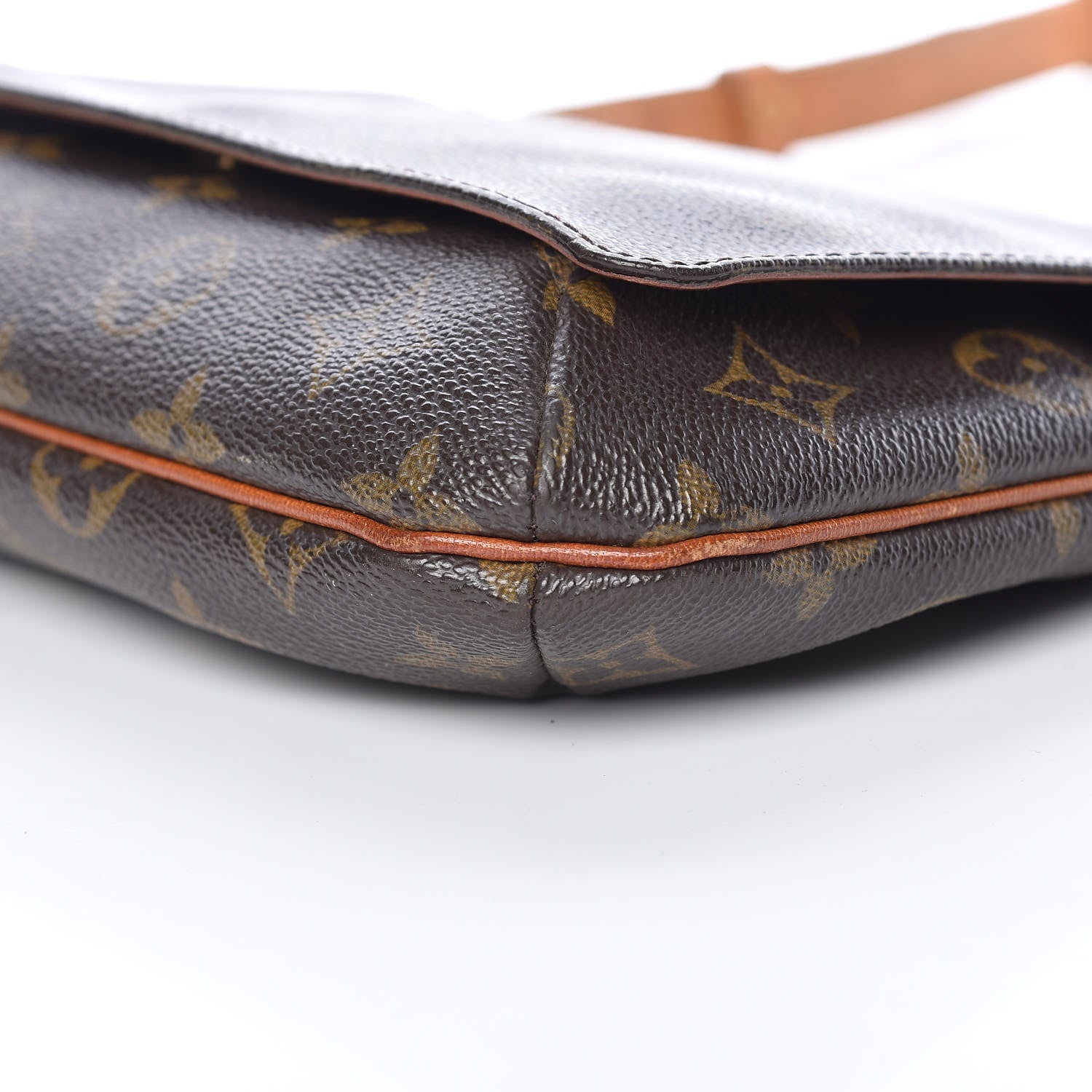 Louis Vuitton Monogram Musette Tango 12 of 17