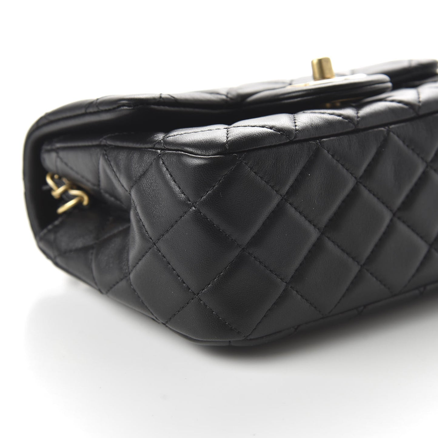 Lambskin Quilted Mini Pearl Crush Flap Black