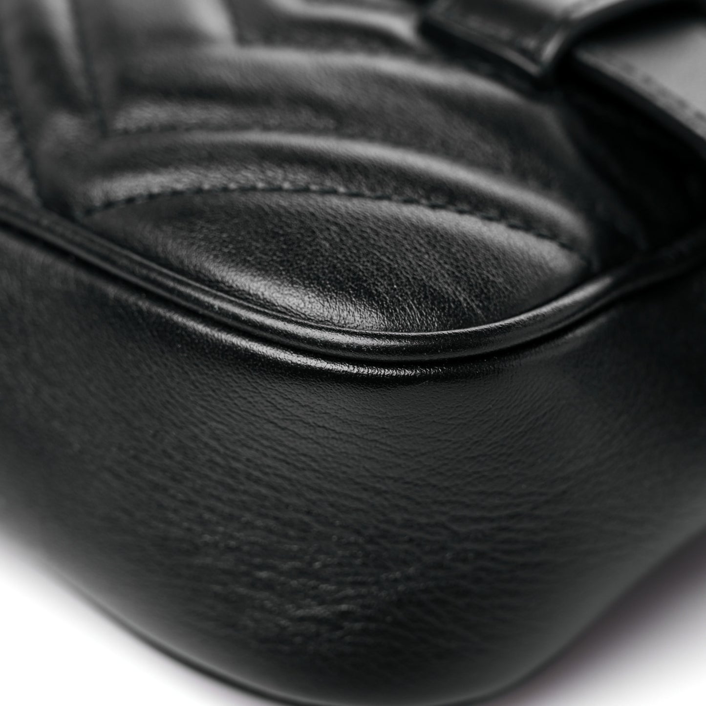 Calfskin Matelasse Mens GG Marmont Belt Bag 80 32 Black