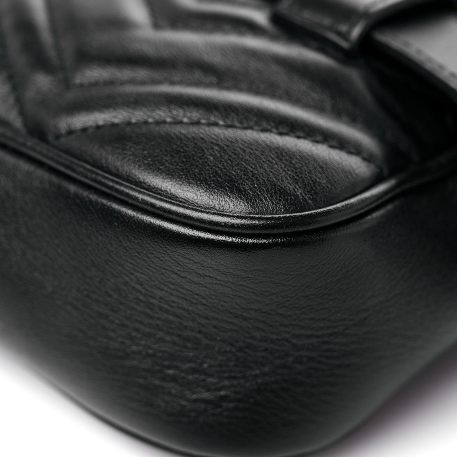 Gucci Calfskin Matelasse Mens GG Marmont Belt Bag 80 32 Black 11 of 18