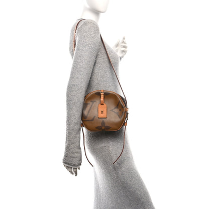 Louis Vuitton Reverse Monogram Giant Boite Chapeau Souple 2 of 14