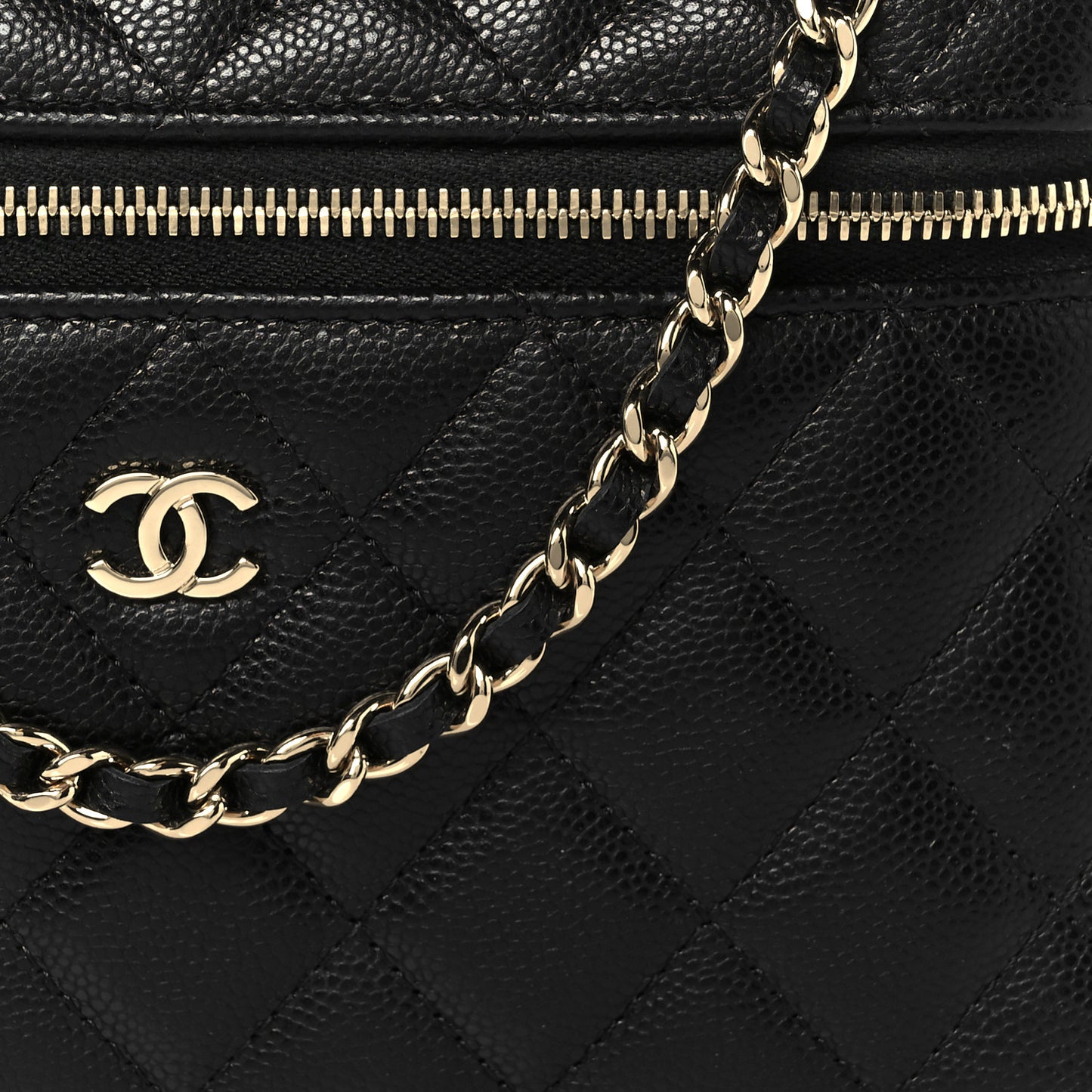 Caviar Quilted Top Handle Slim Vanity With Chain Black