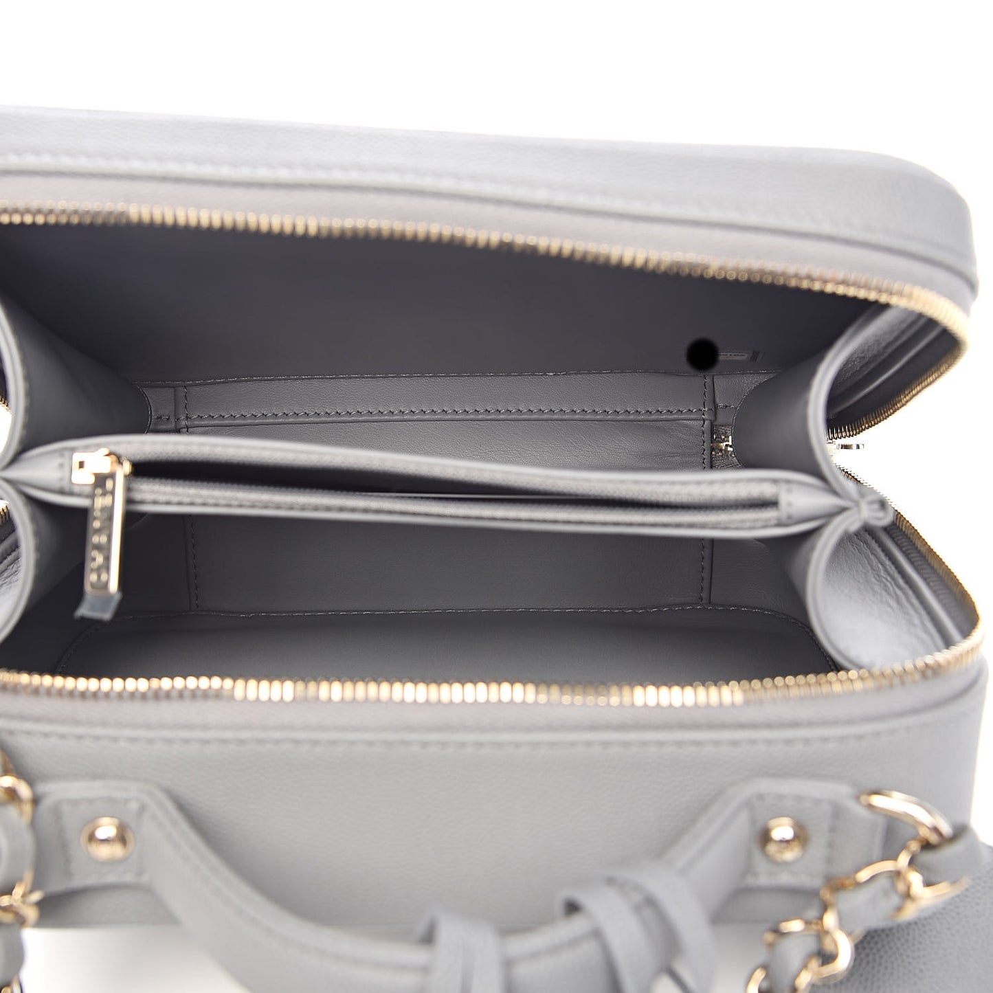Caviar Quilted Medium CC Filigree Vanity Case Grey