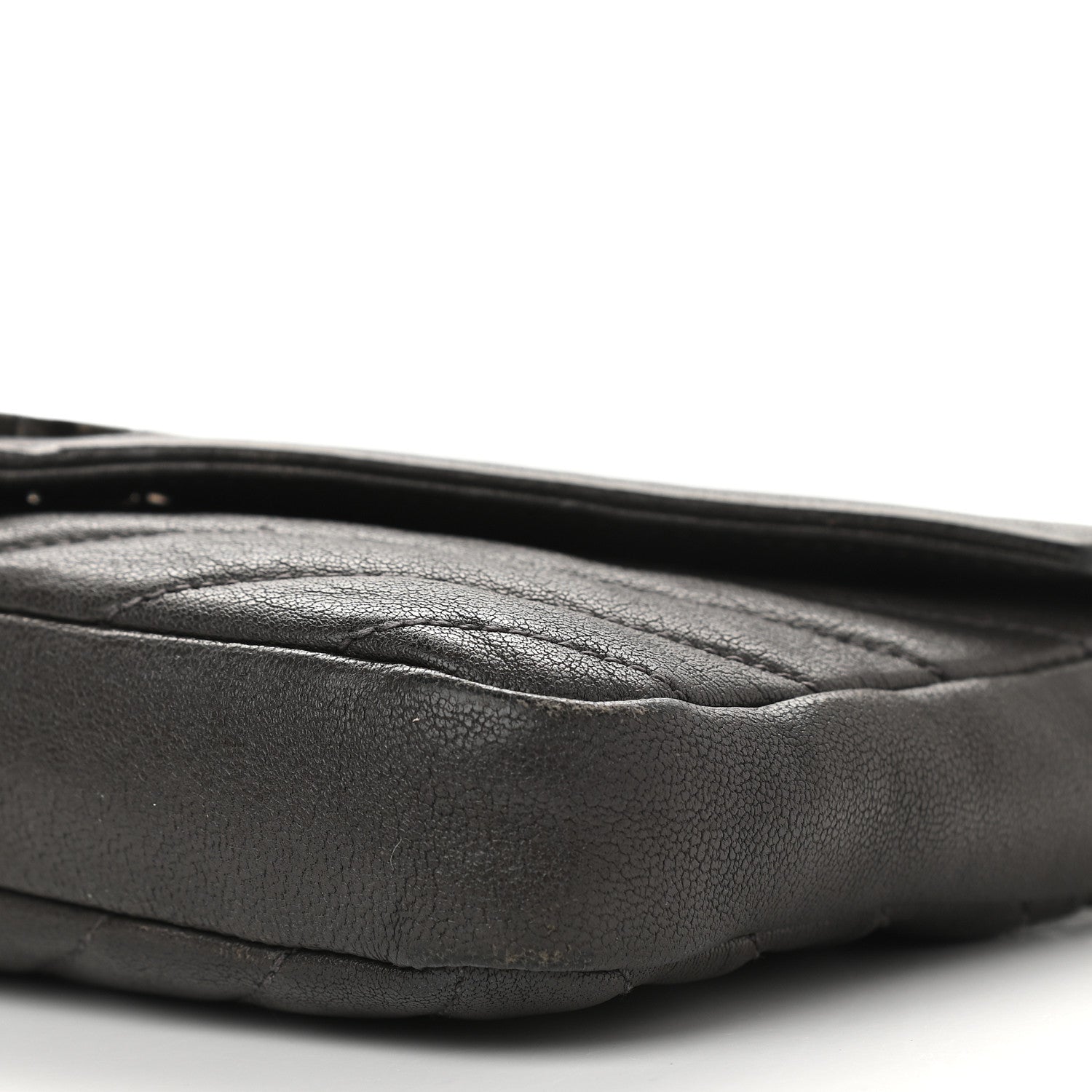 Saint Laurent Sheepskin Matelasse Chevron Monogram College Chain Wallet Coal 9 of 13