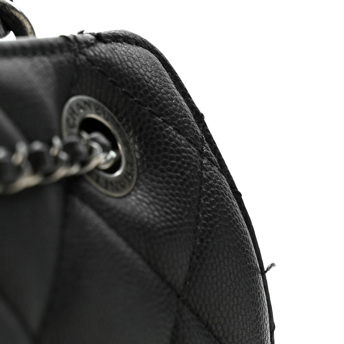 Caviar Quilted Medium CC Bucket Bag Black