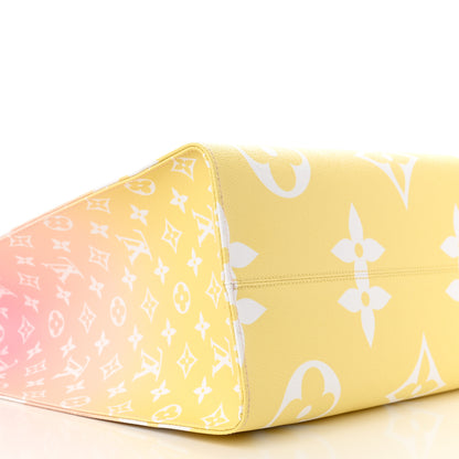 Louis Vuitton Monogram Giant By The Pool OnTheGo GM Light Pink 9 of 11