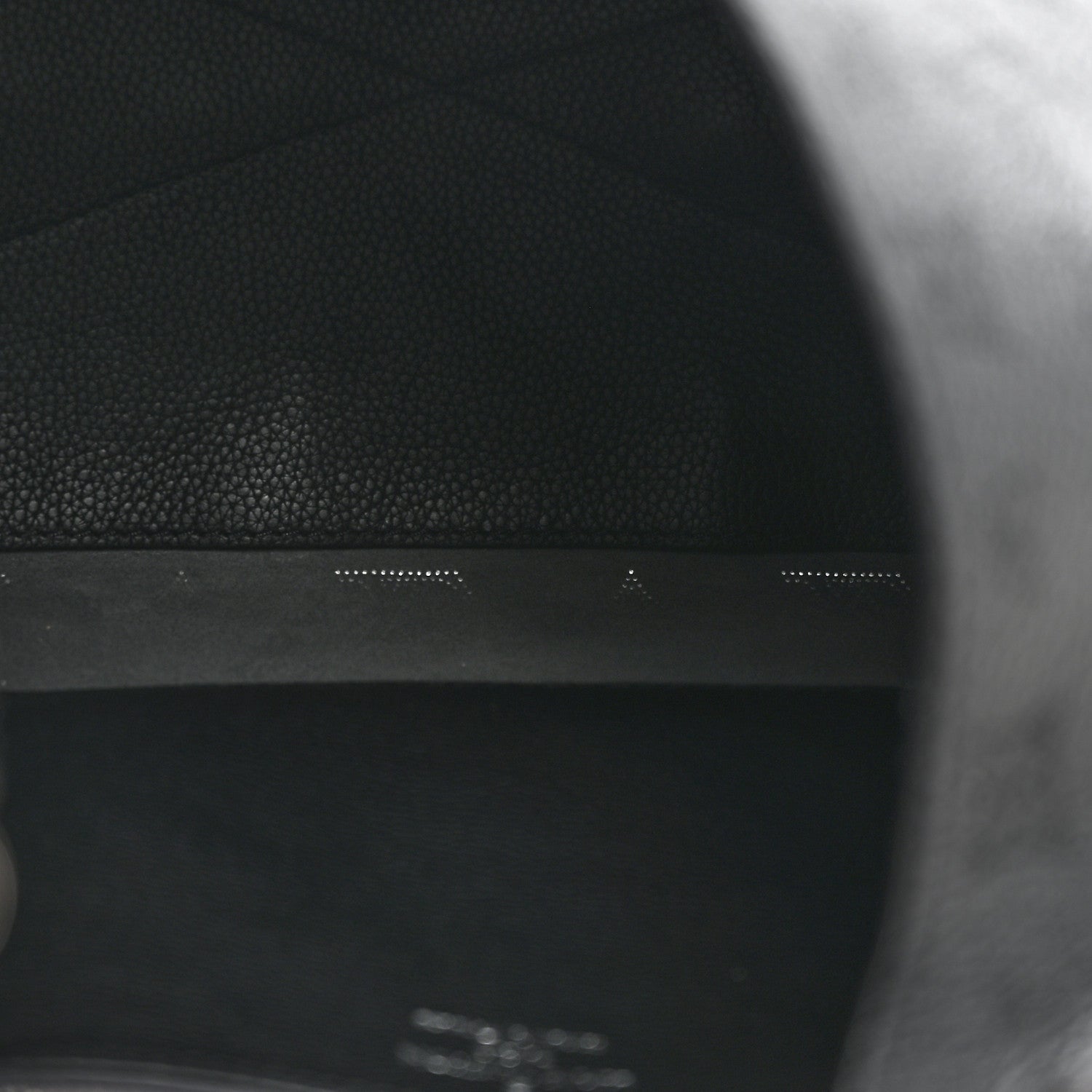 Louis Vuitton Mahina Carmel Hobo Black 6 of 10