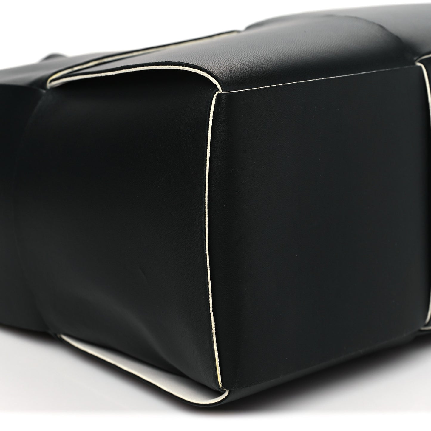 Nappa Maxi Intrecciato Medium Arco Tote Black White