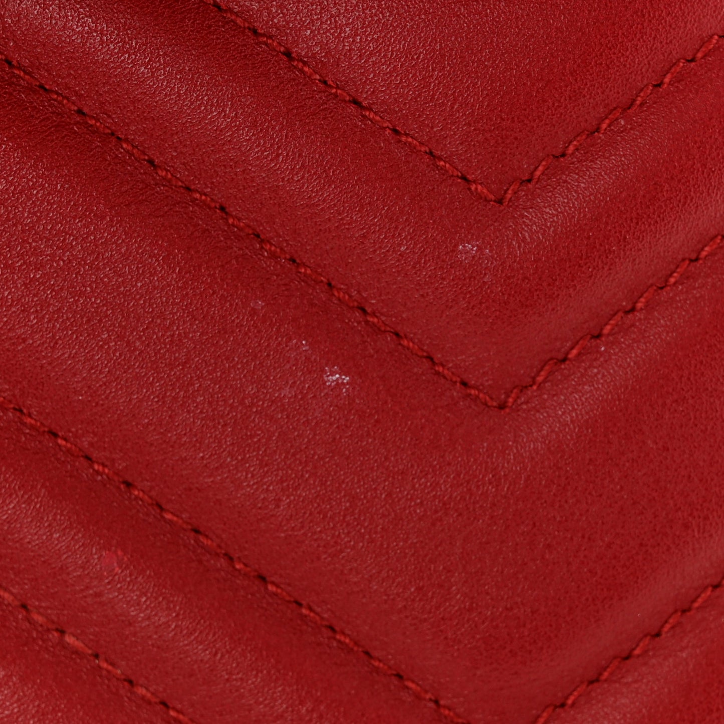 Calfskin Matelasse Super Mini GG Marmont Shoulder Bag Hibiscus Red