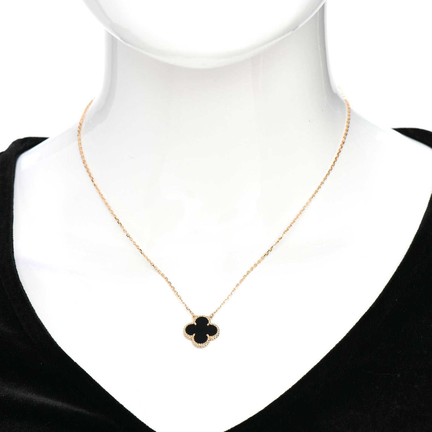18K Yellow Gold Black Onyx Vintage Alhambra Pendant Necklace