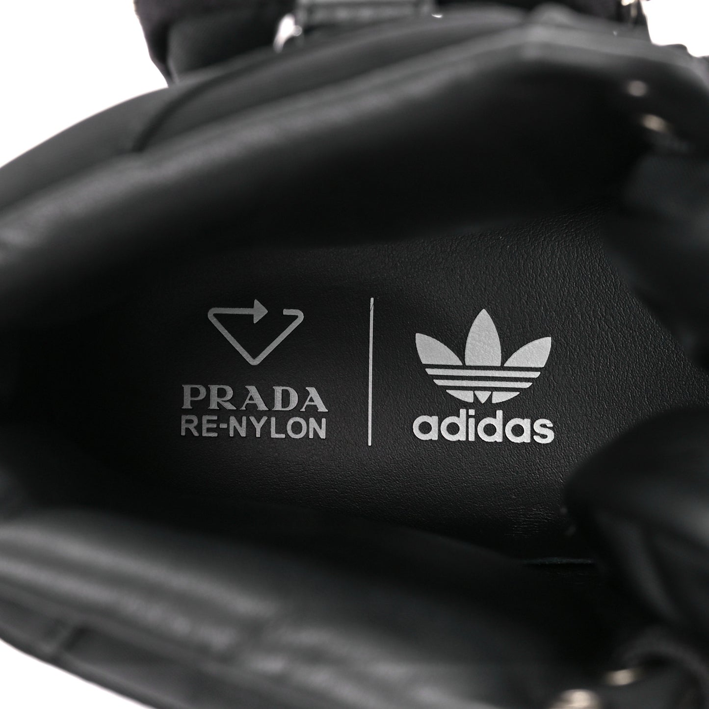 X ADIDAS Re-Nylon Gabardine Metal Triangle Logo Mens Wheel Pouch Pocket High Top Sneakers 12.5 Black