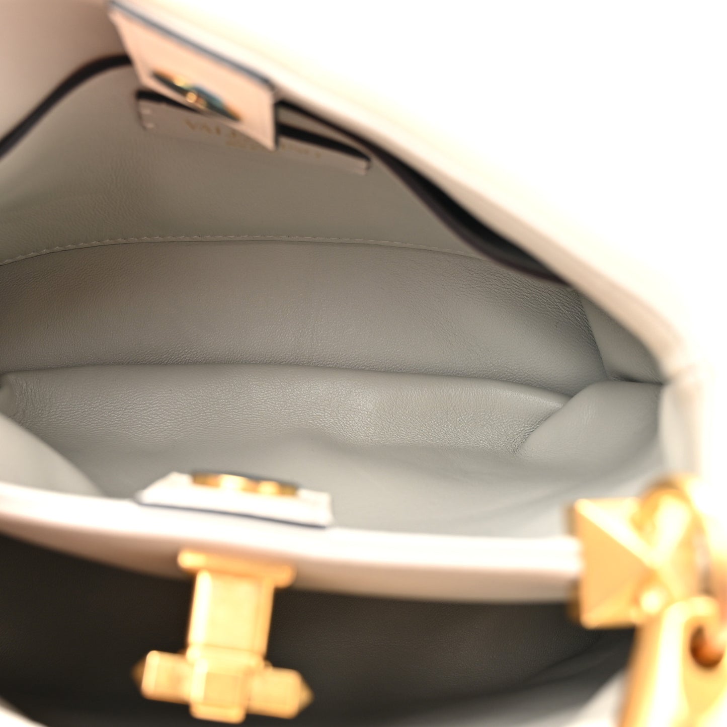 Nappa Small Roman Stud The Handle Bag Ivory