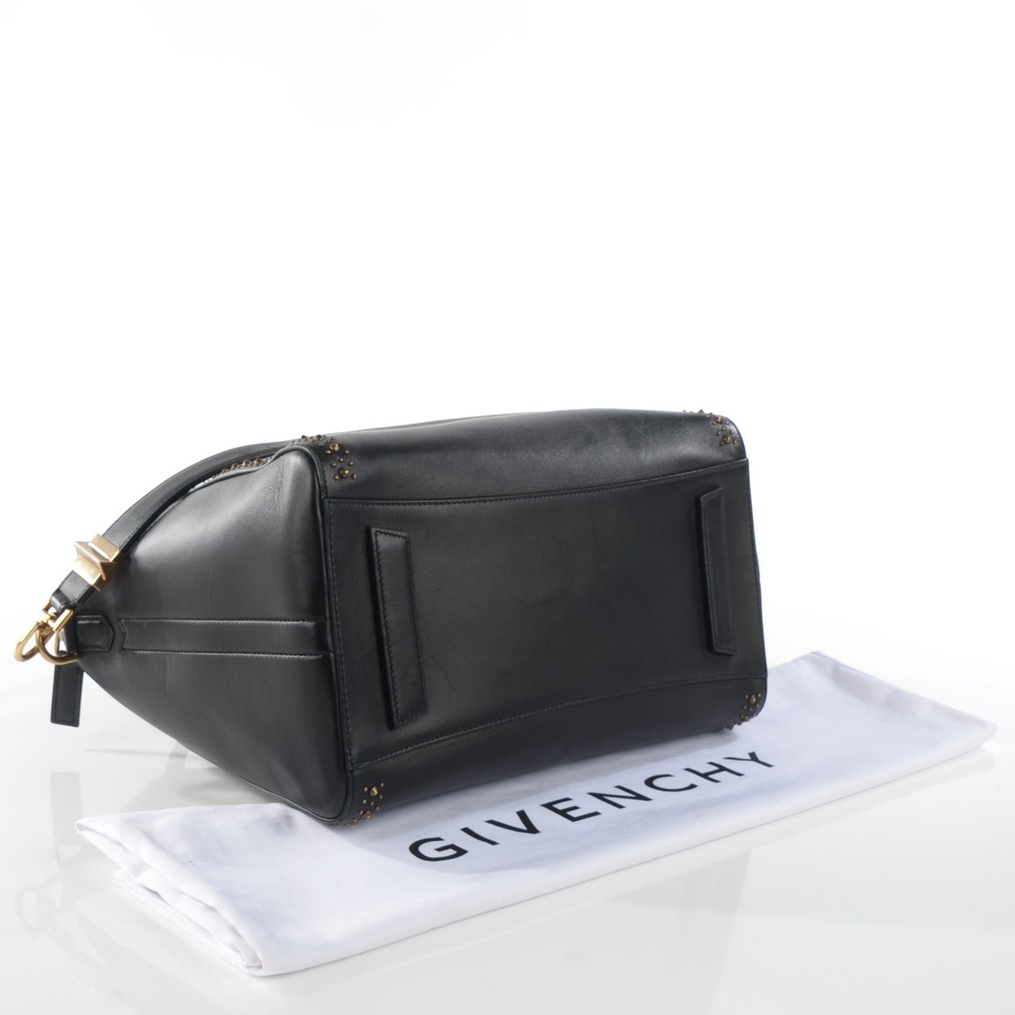 Calfskin Medium Studded Antigona Black