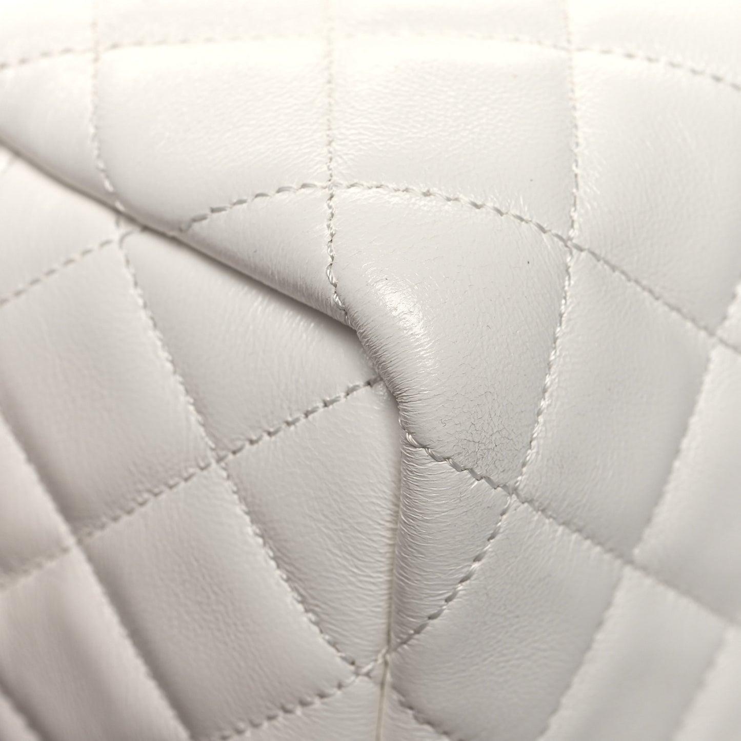 Lambskin Quilted Cube Chain Wristlet Case White