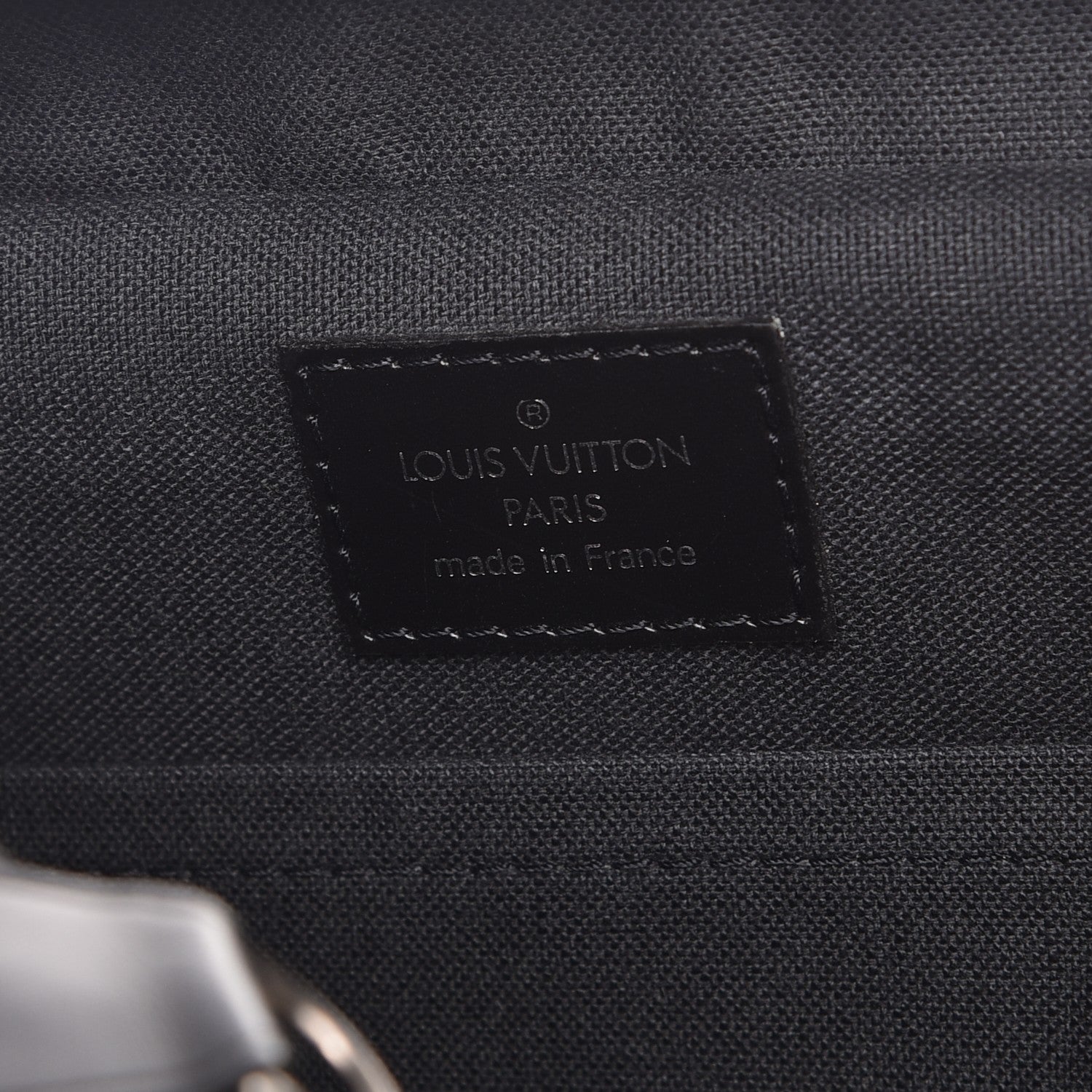 Louis Vuitton Taiga Sayan Epicea 6 of 8