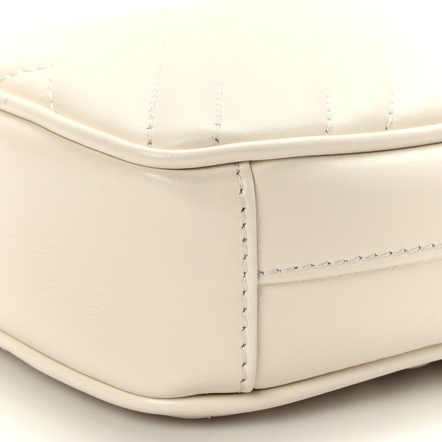 Calfskin Matelasse GG Marmont Mini Bag Coin Purse Mystic White Perfect Pink