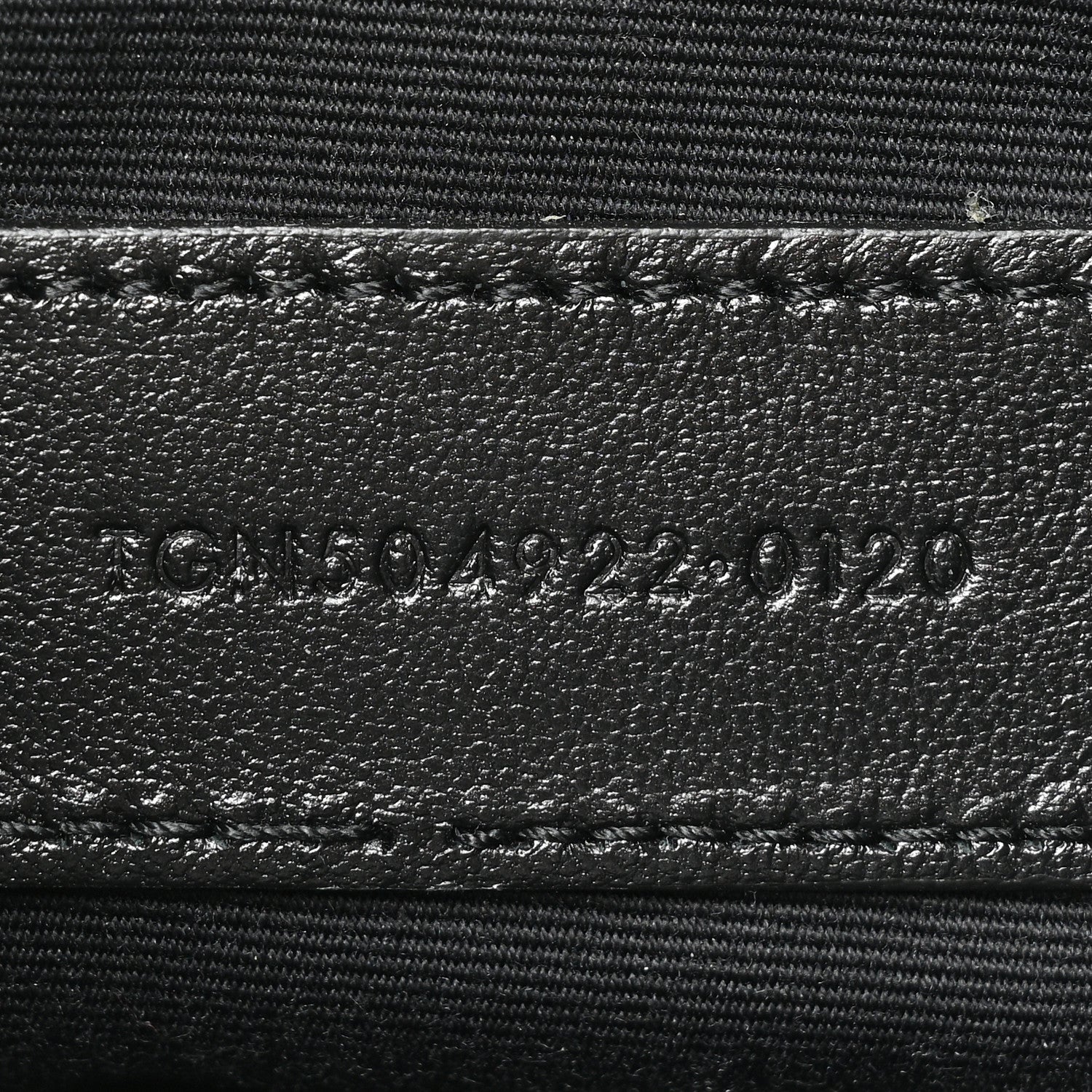 Saint Laurent Grain De Poudre Matelasse Chevron Monogram Fragments Zippered Card Case Dune 7 of 9