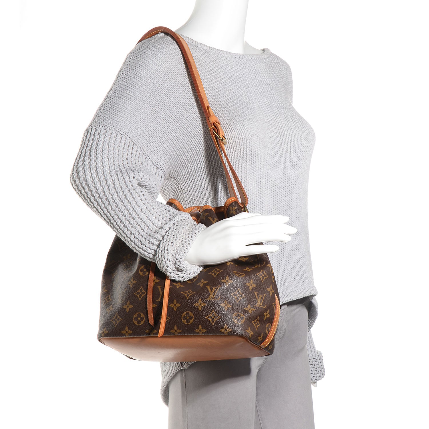 Louis Vuitton Monogram Petit Noe 2 of 8