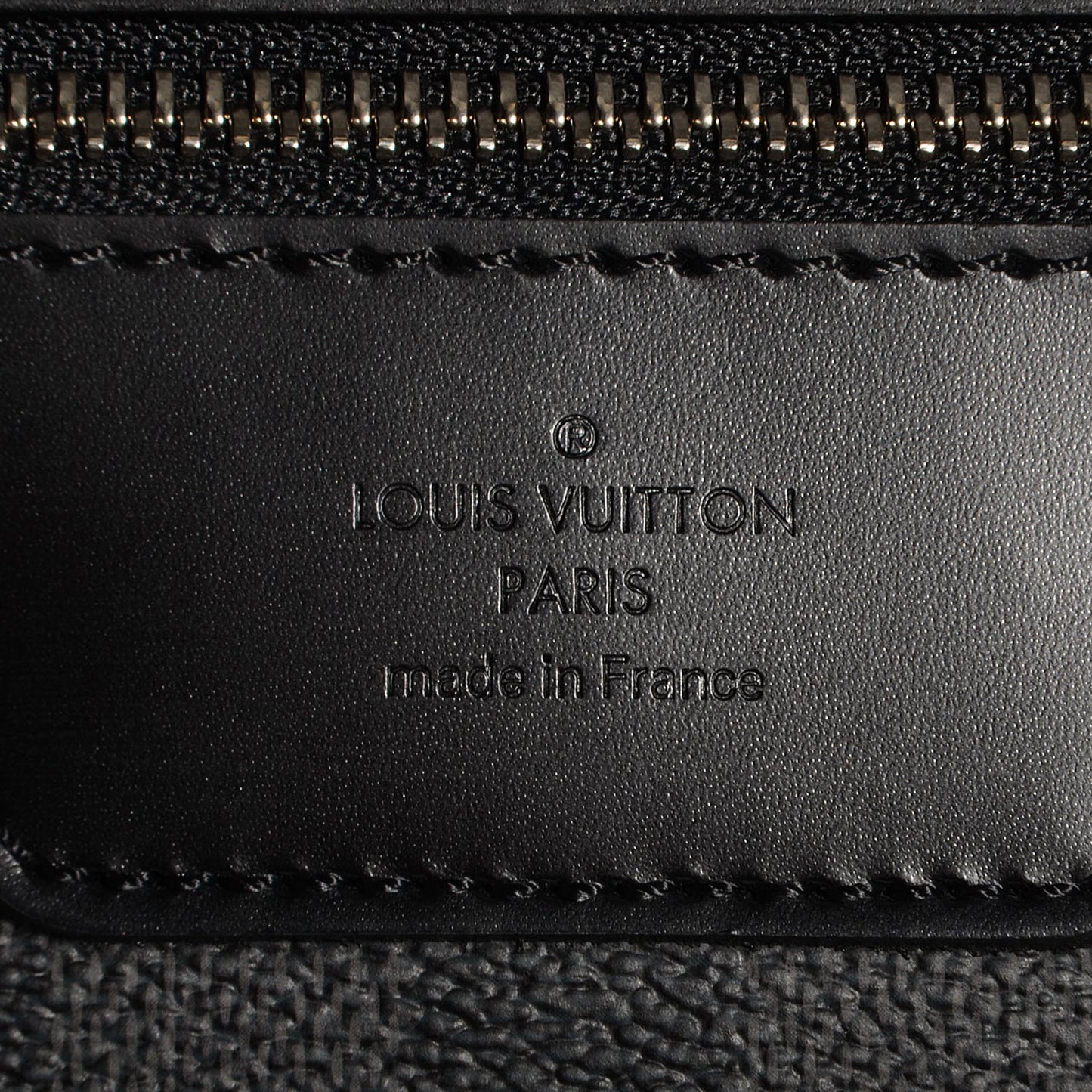 Damier Graphite Pegase 65