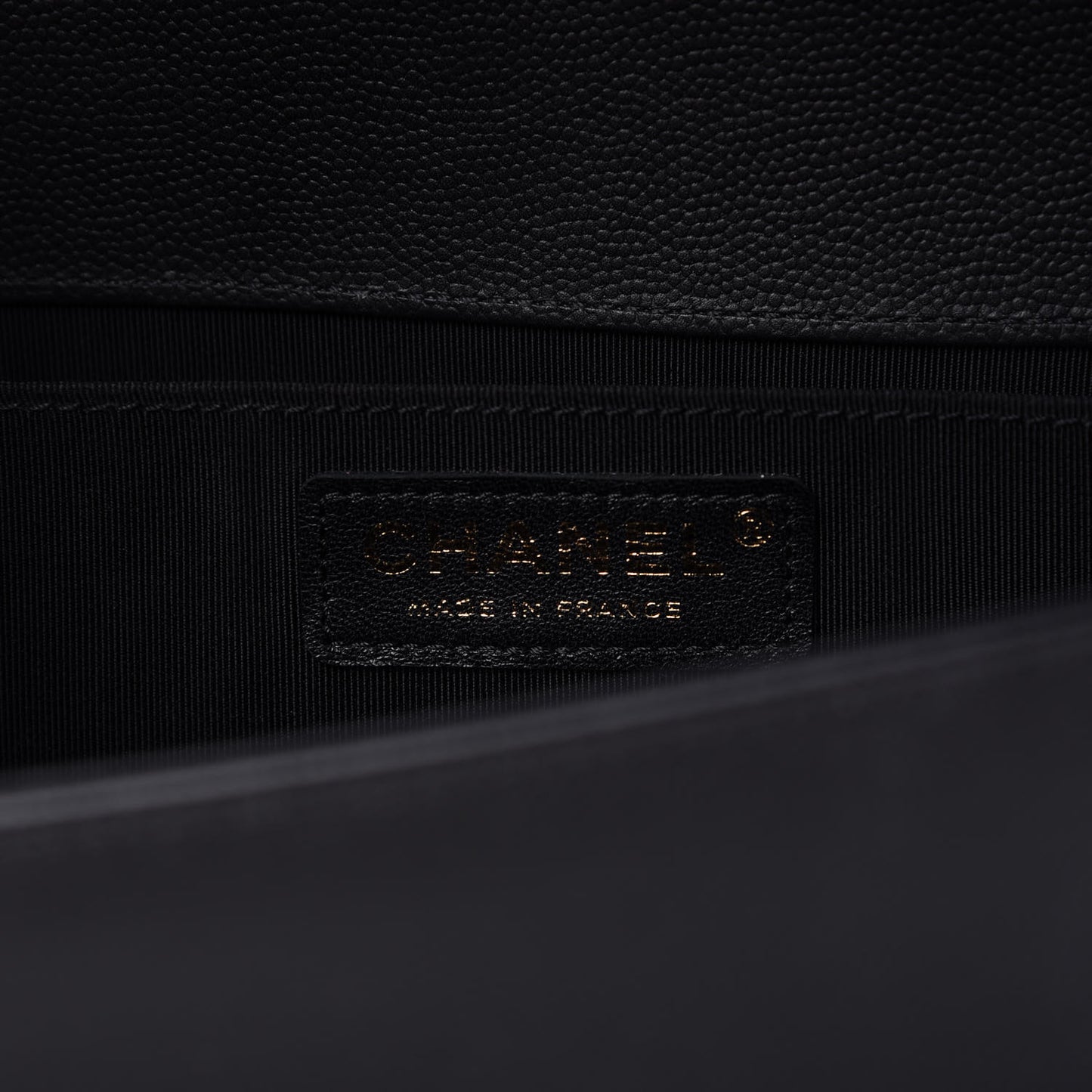 Caviar Quilted Medium Boy Flap Black