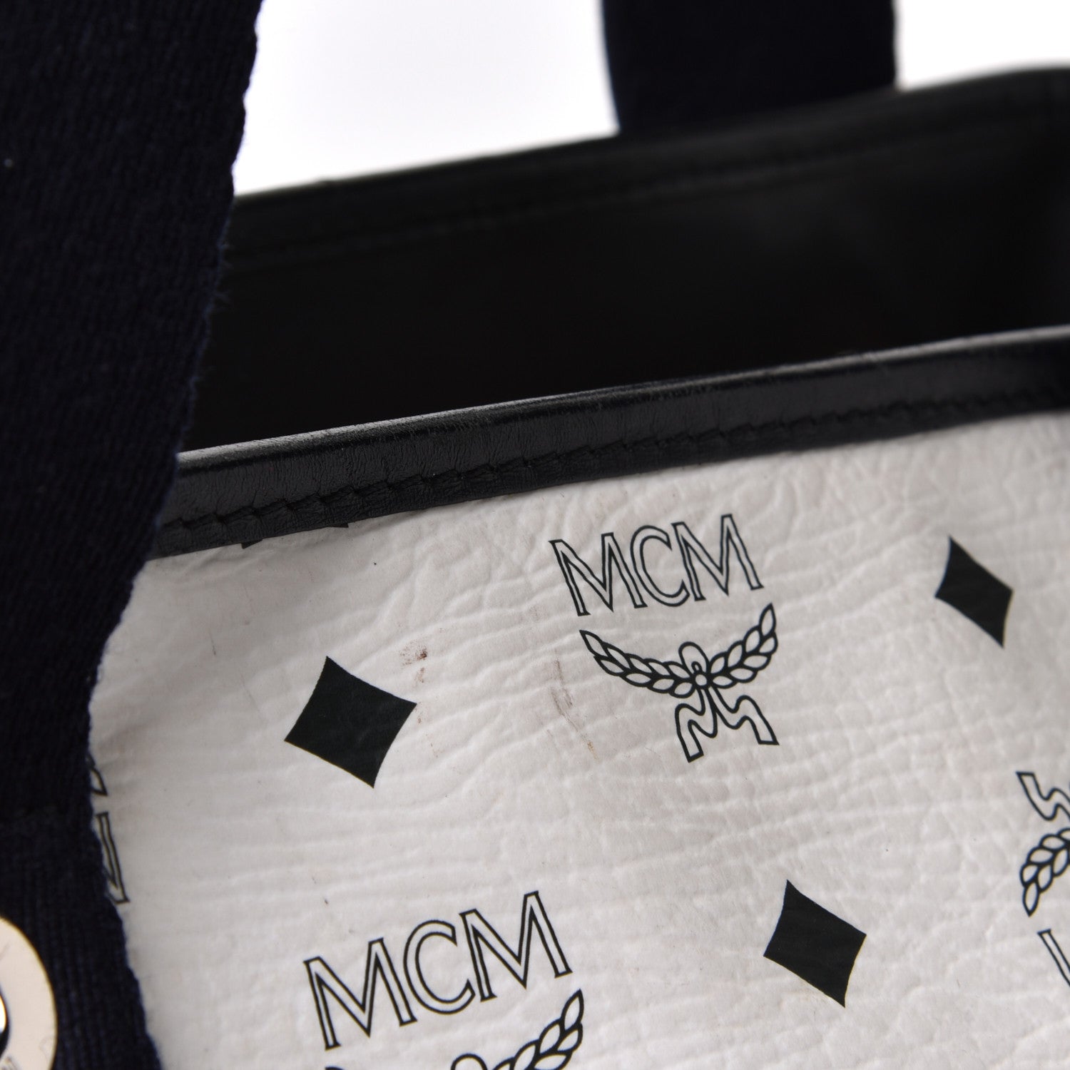 MCM Visetos Tote White Black 14 of 16