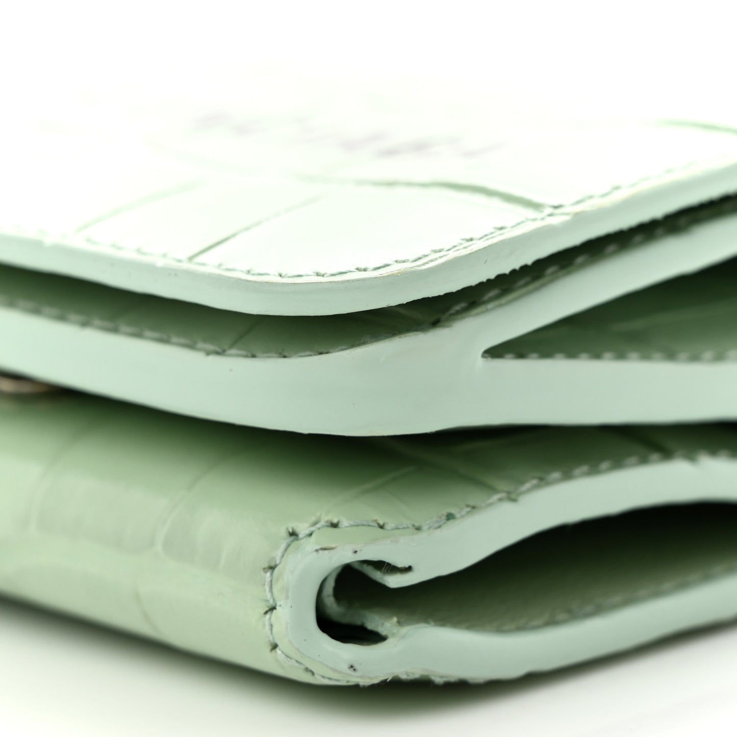 Shiny Calfskin Logo Crocodile Embossed Logo Mini Cash Wallet On Chain Light Green Black