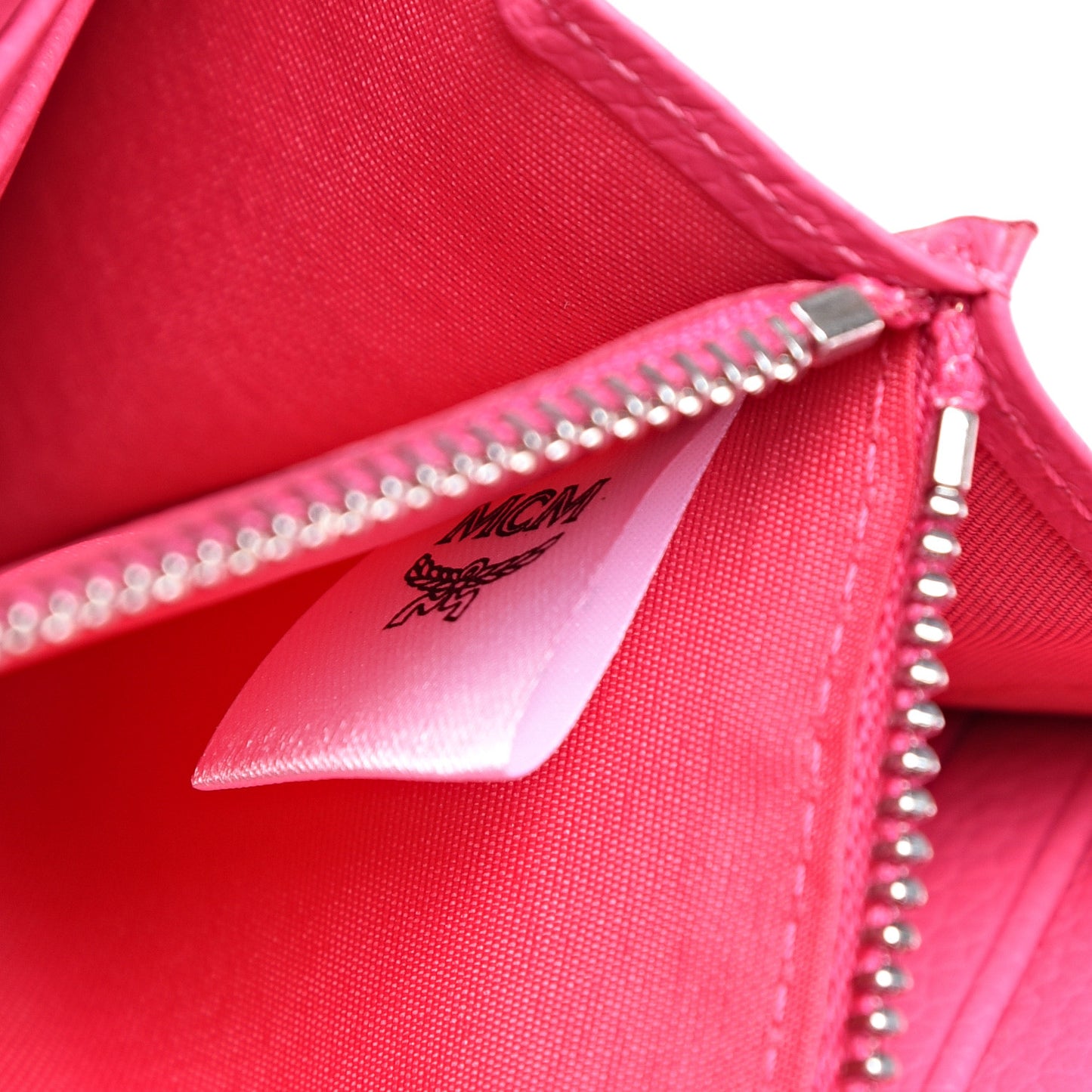 Calfskin Large Patricia Wallet On Chain Pink