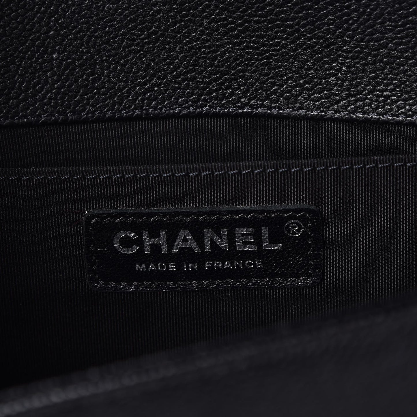 Caviar Quilted Medium Boy Flap Black